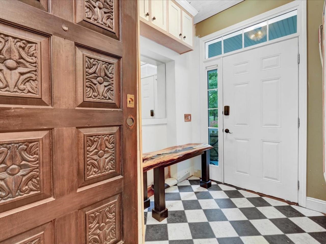 main property photo 6