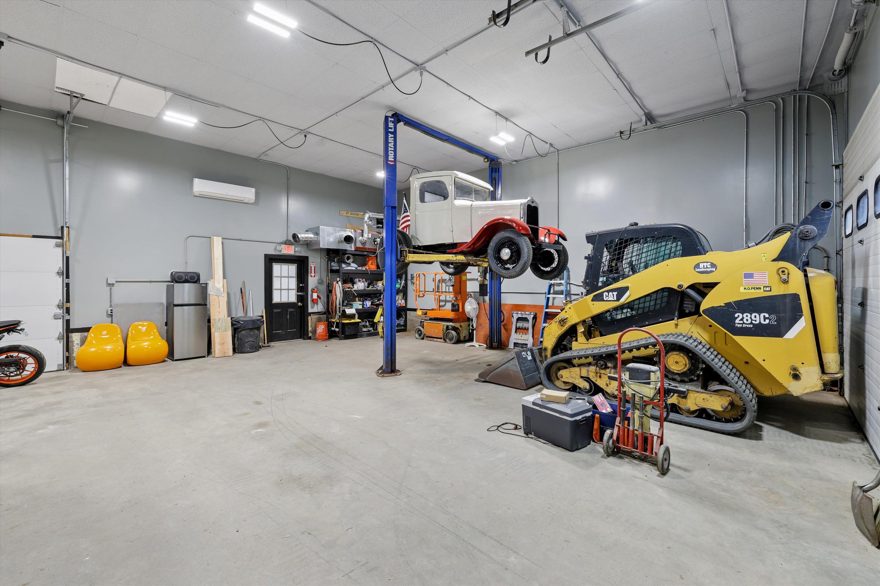 main property photo 33
