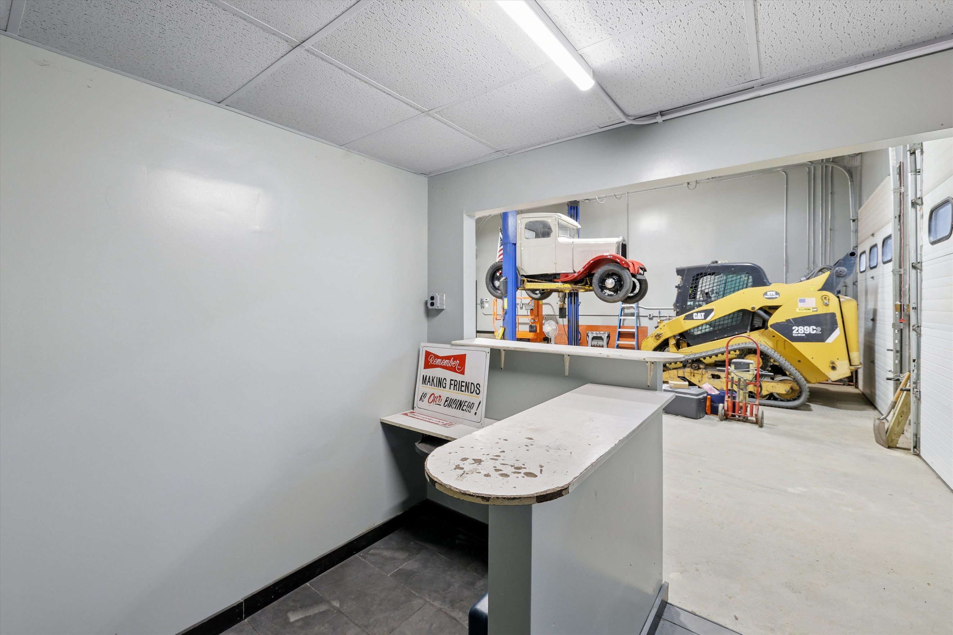main property photo 38