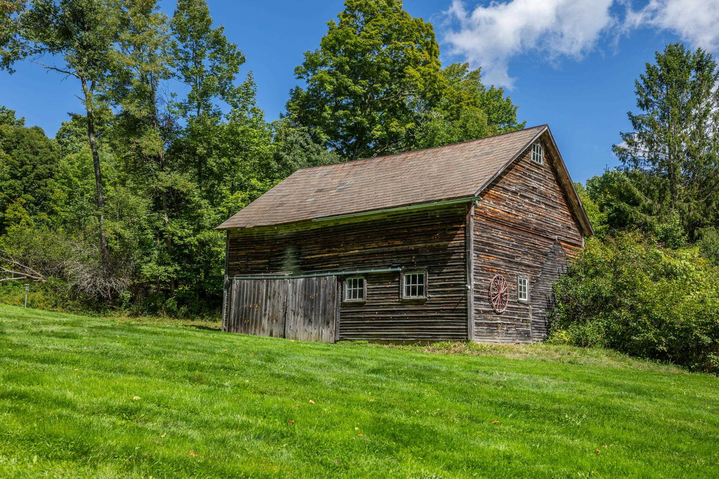 main property photo 32