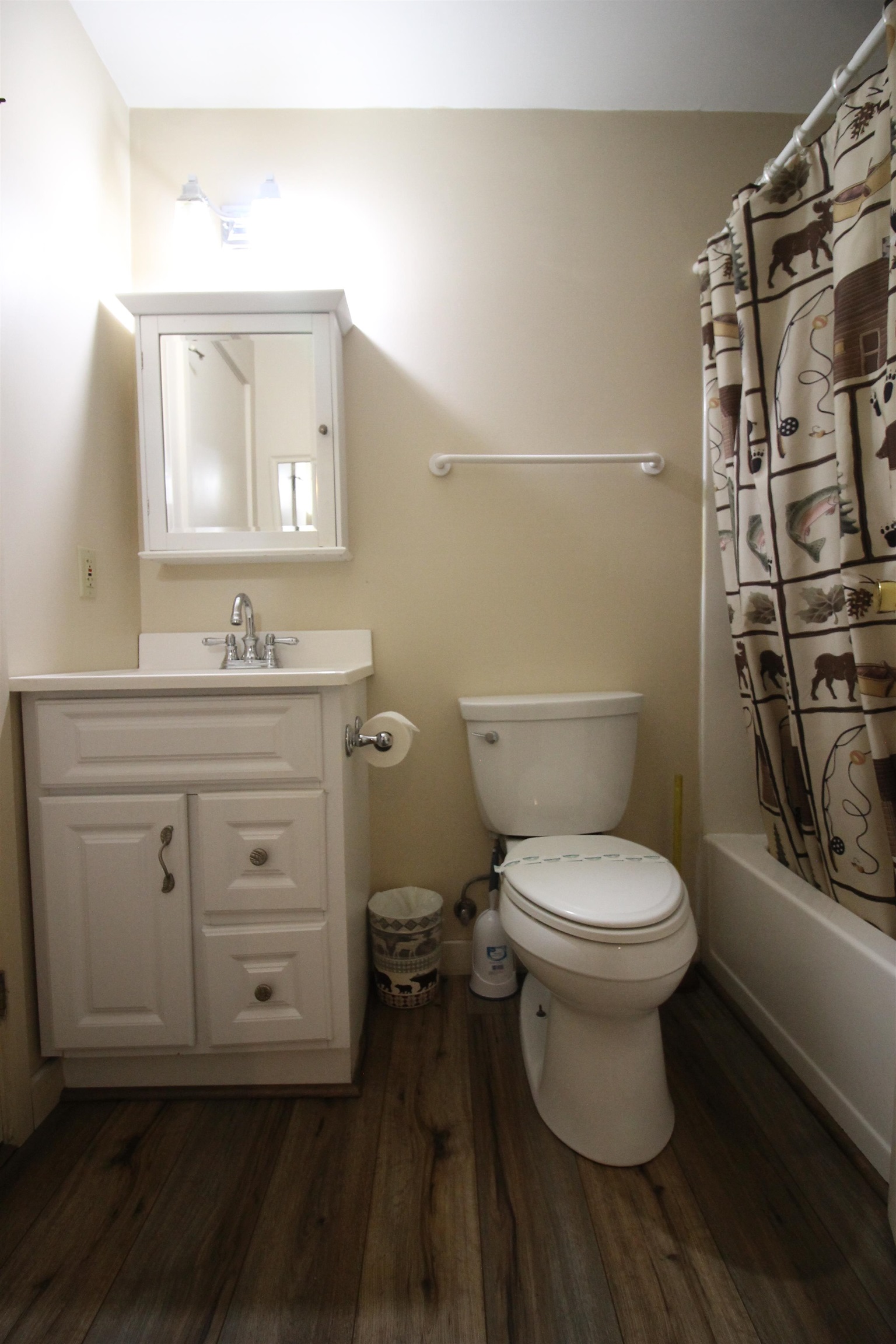 main property photo 12