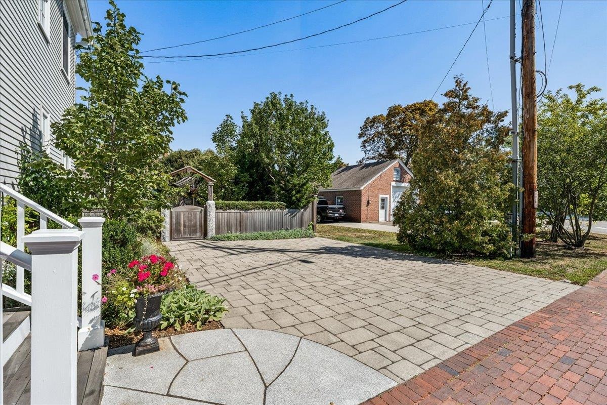 main property photo 58