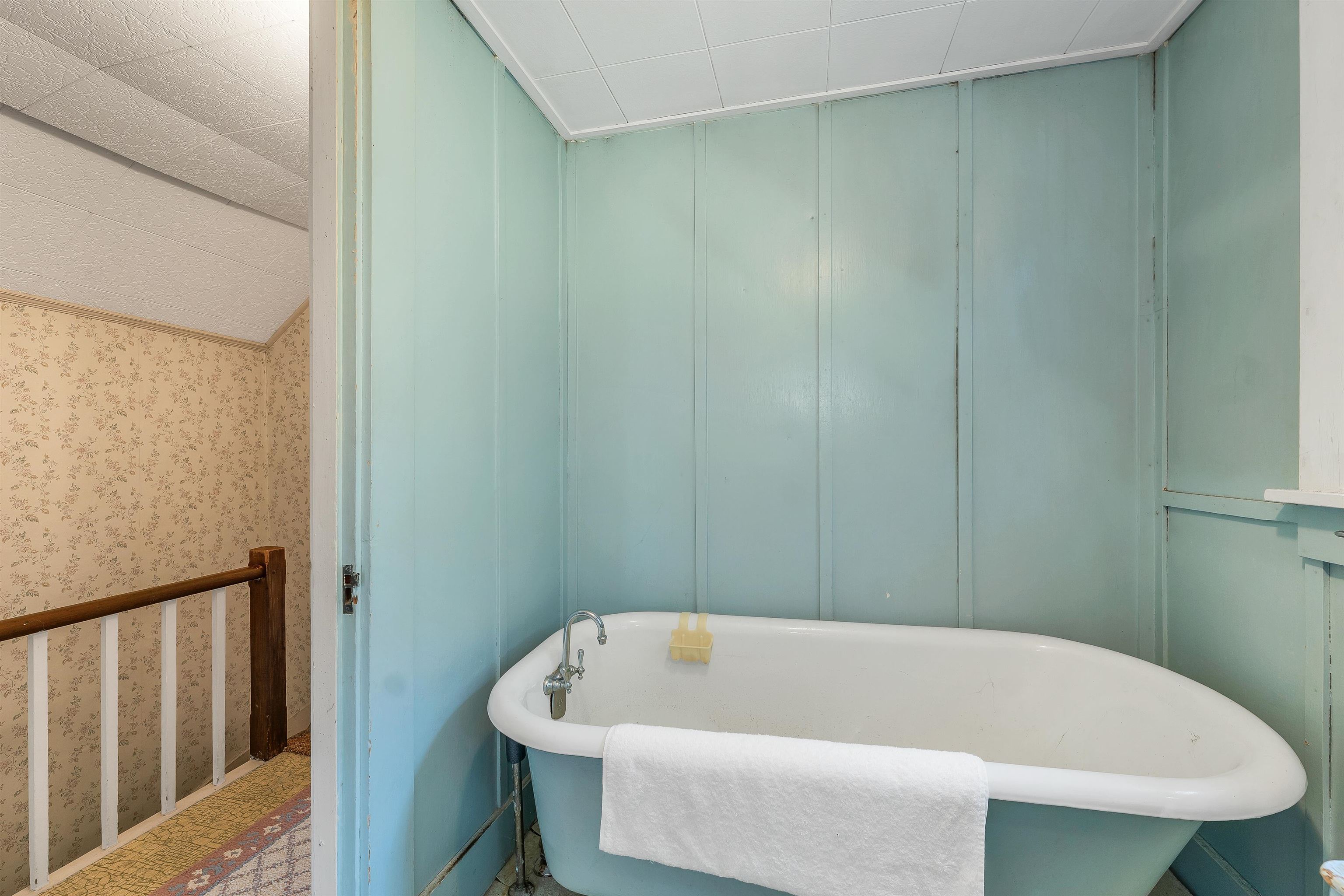 main property photo 30