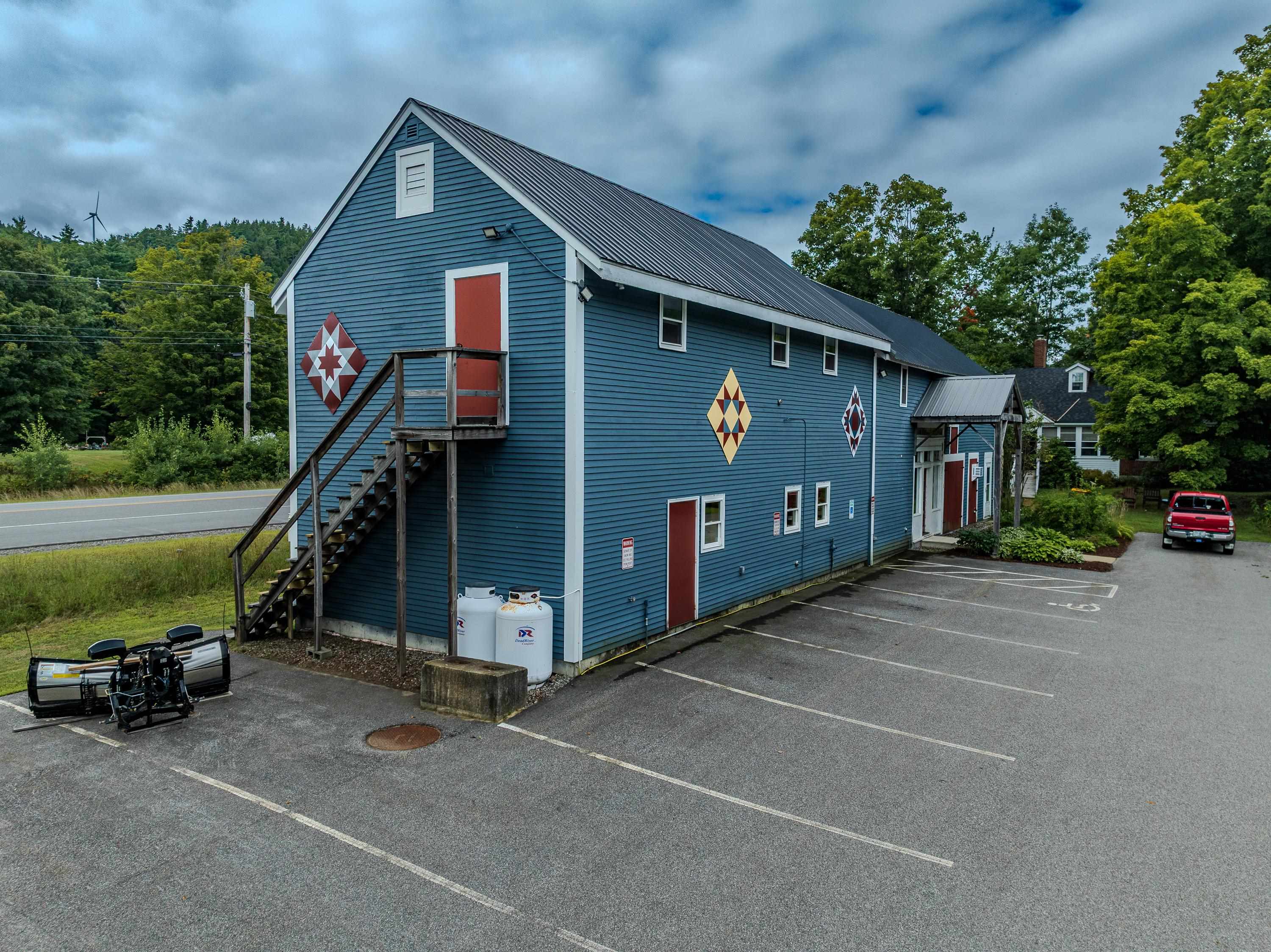 main property photo 37