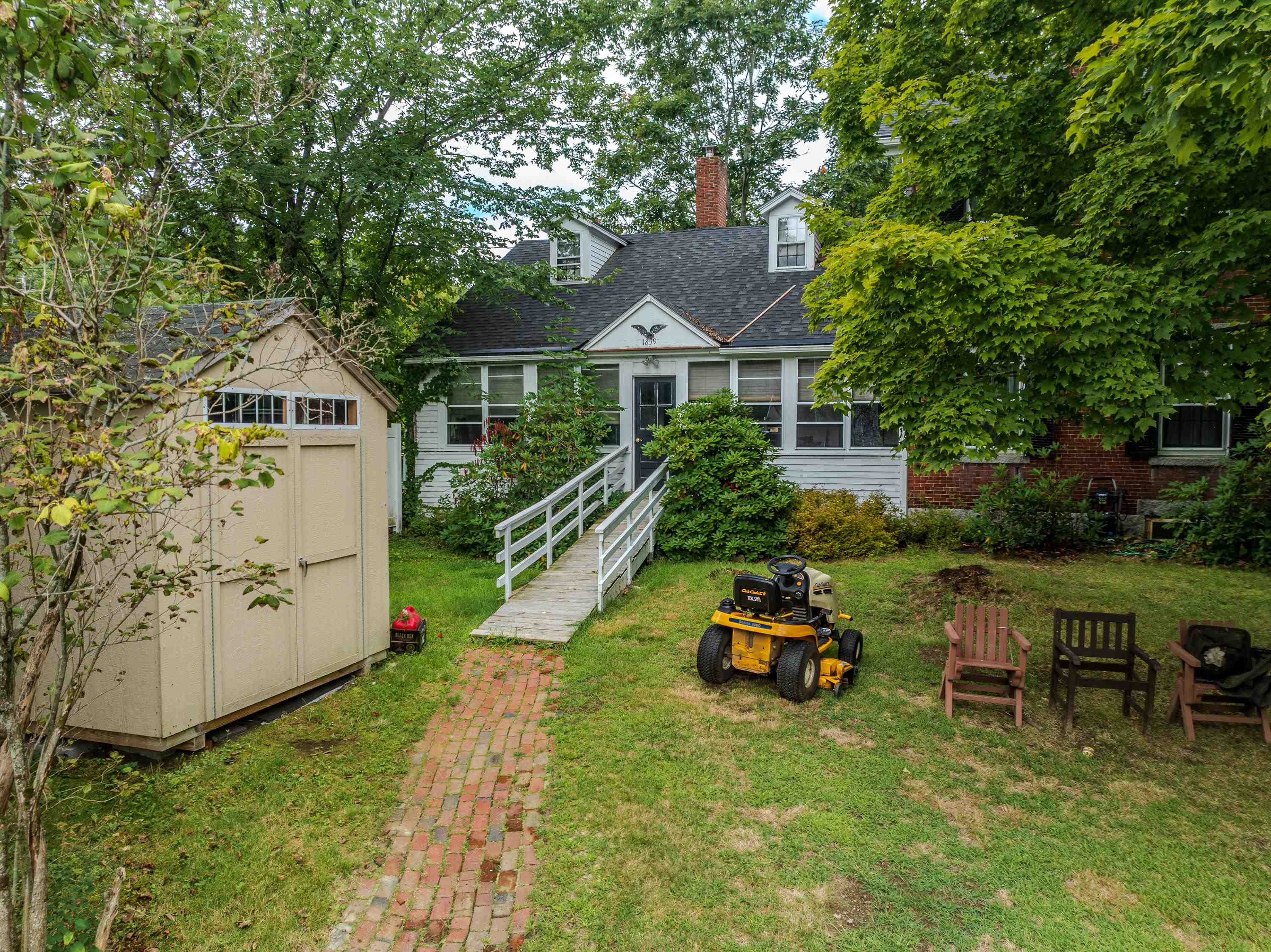 main property photo 38