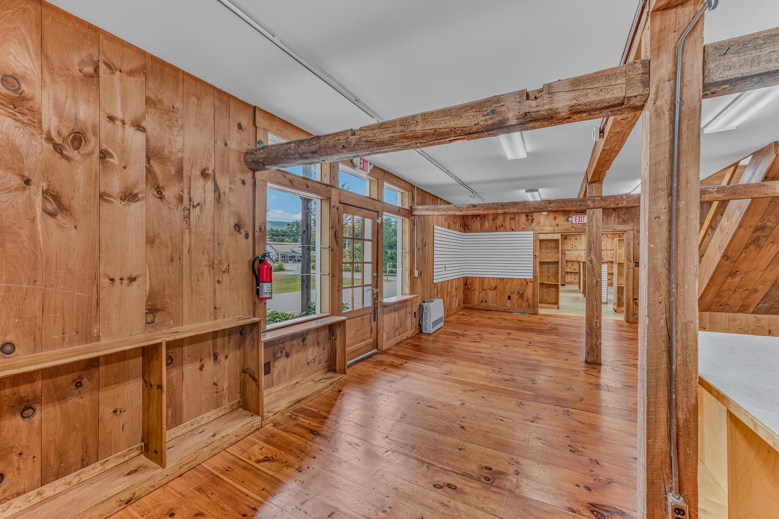 main property photo 7