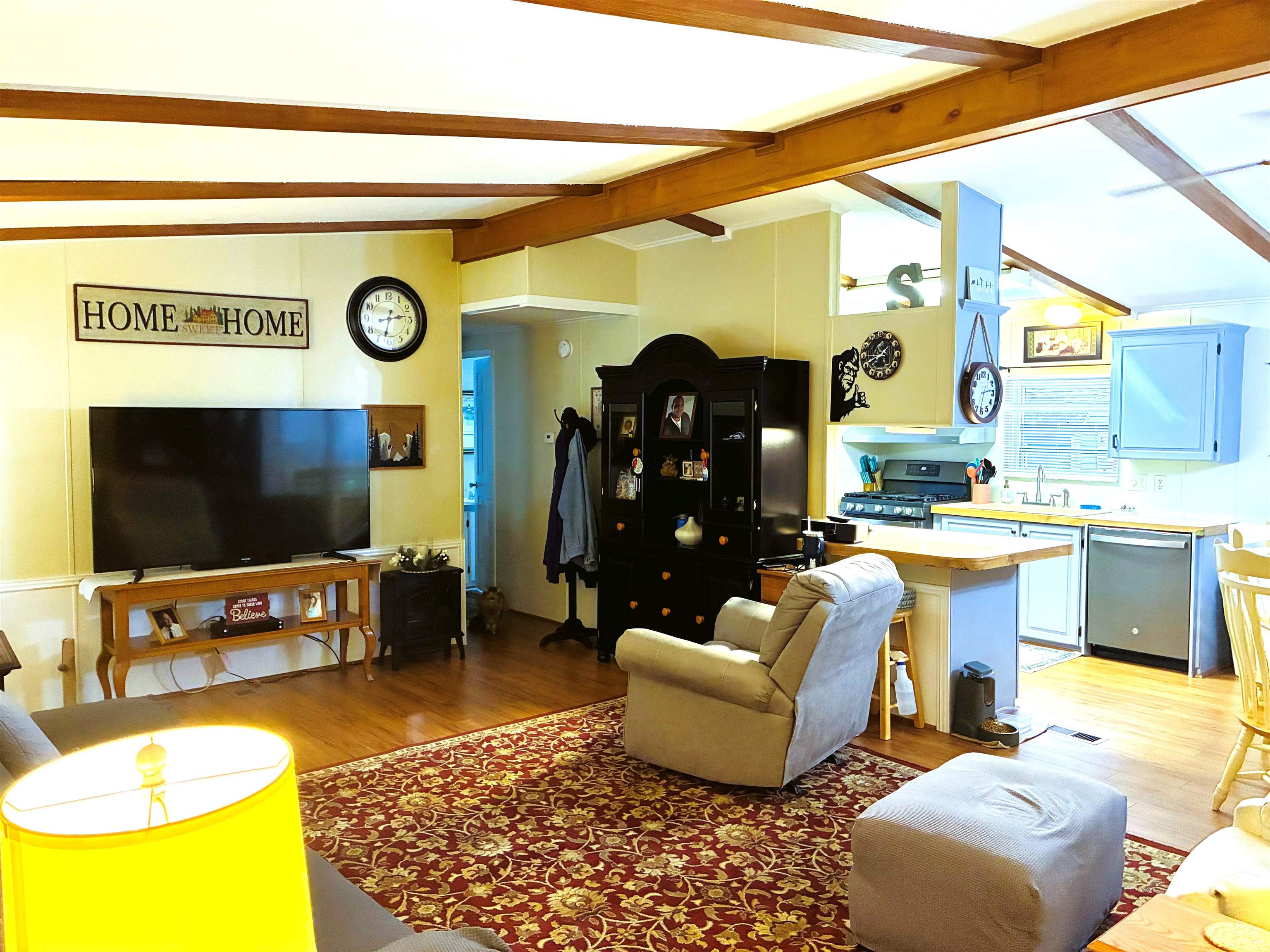 main property photo 4