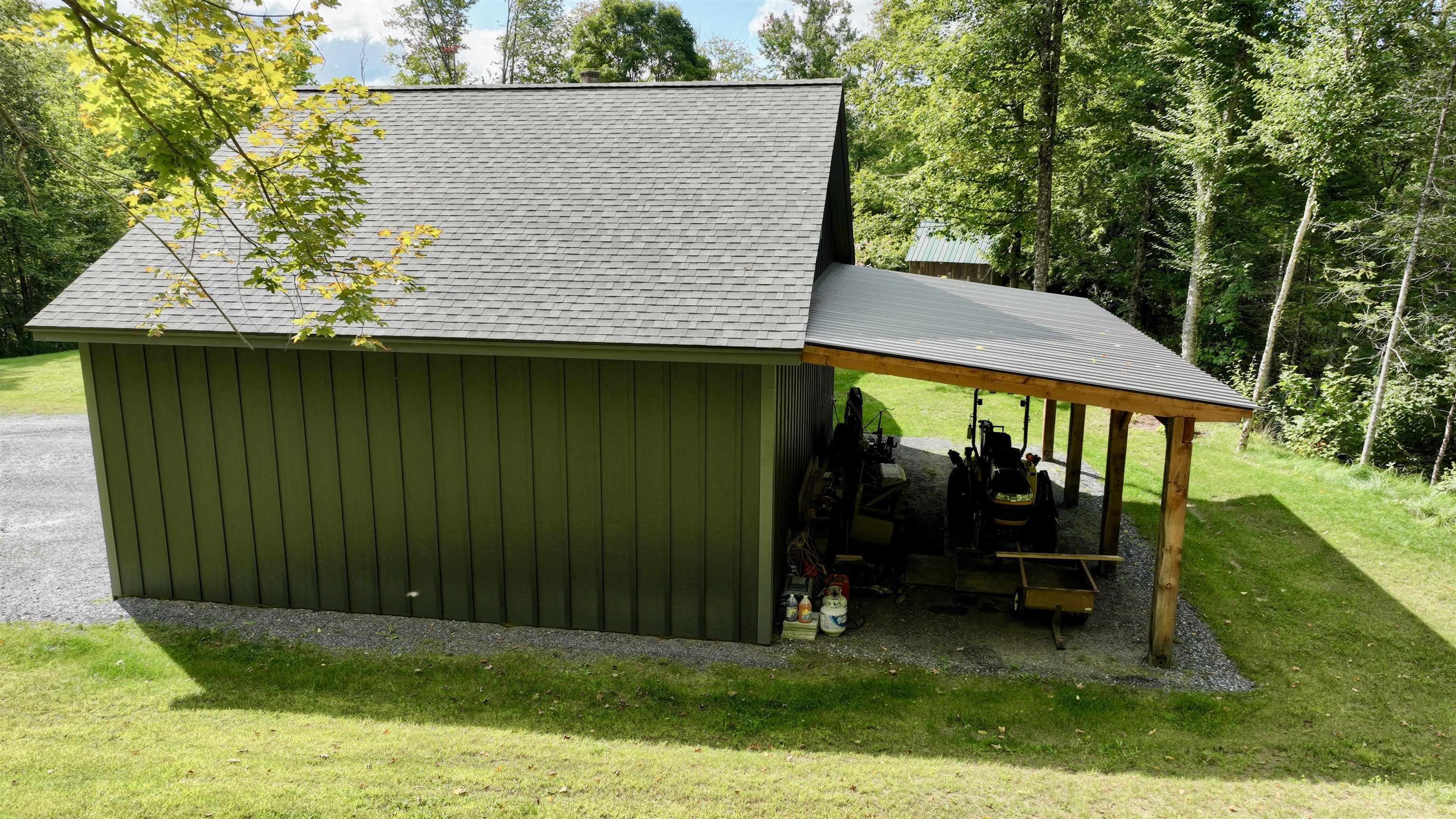main property photo 8
