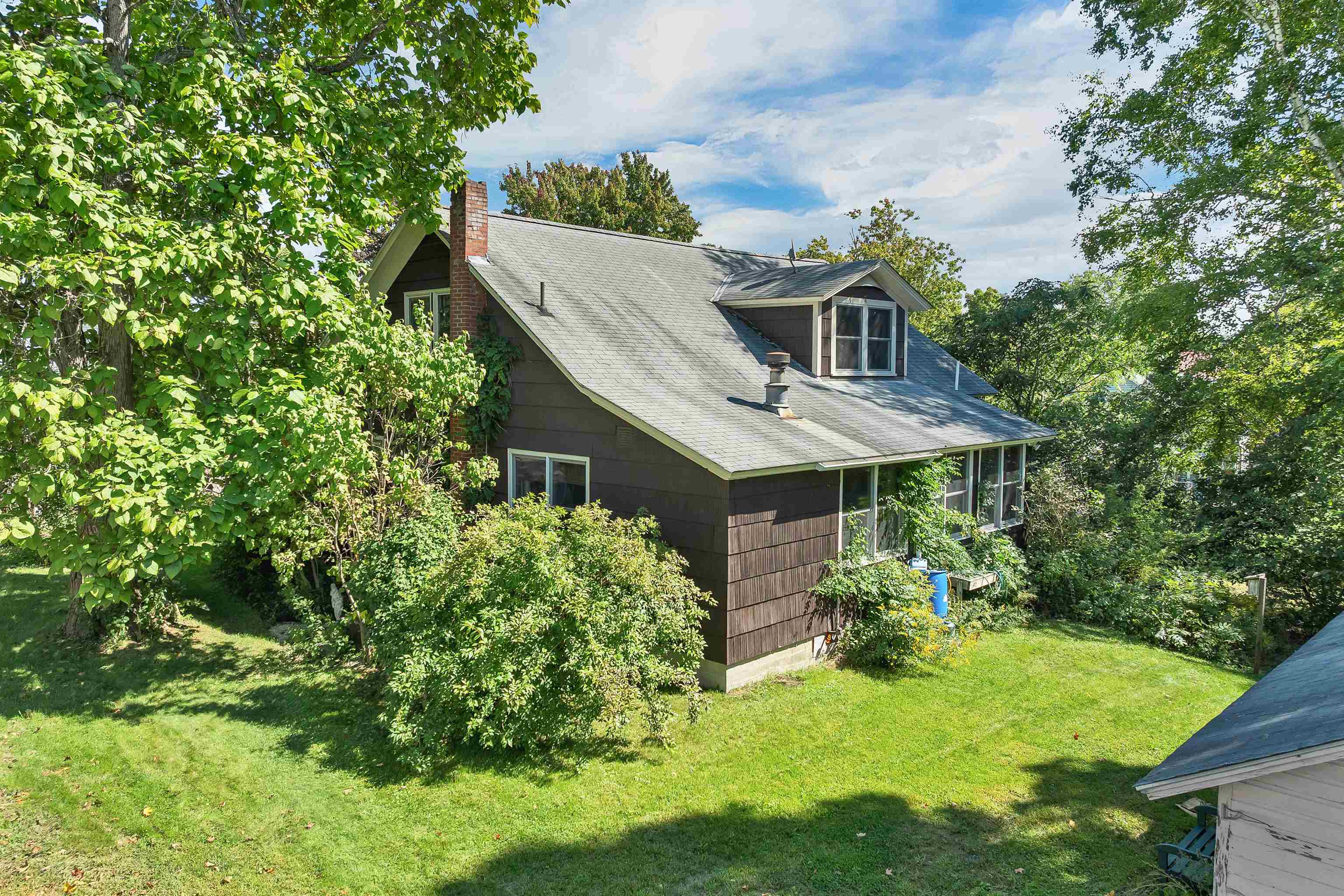 main property photo 45