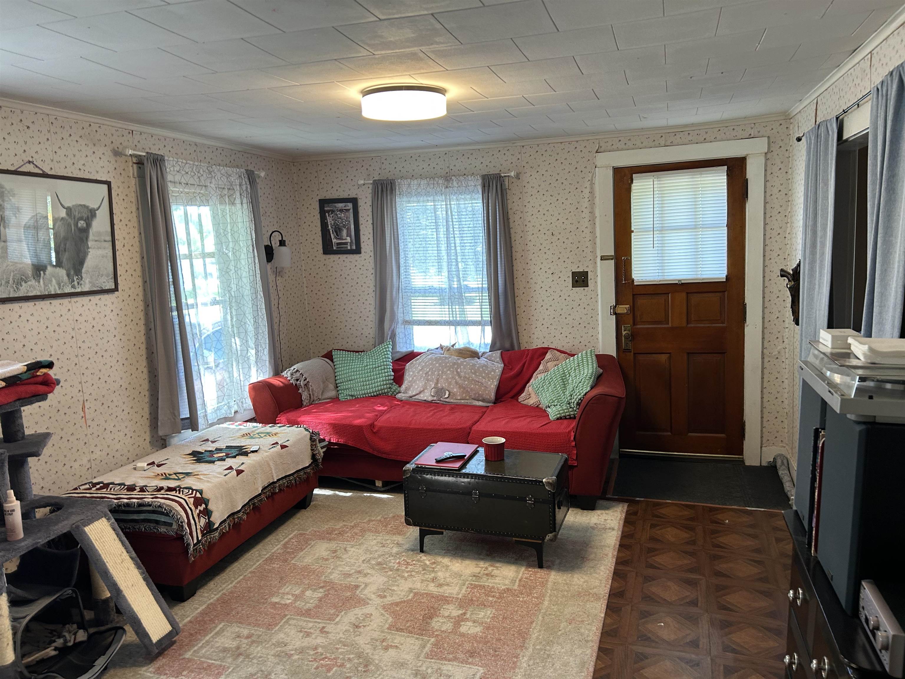 main property photo 9