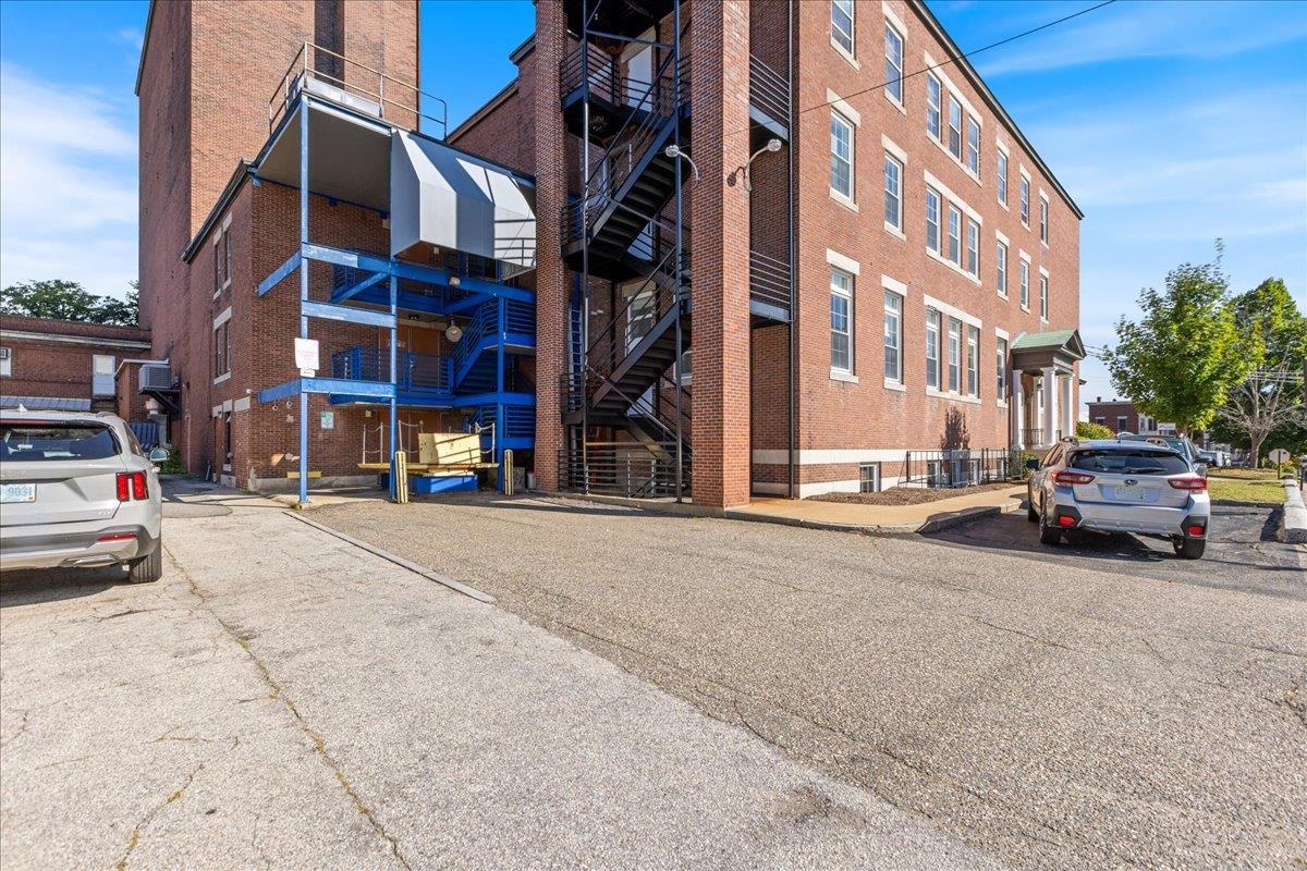 main property photo 37