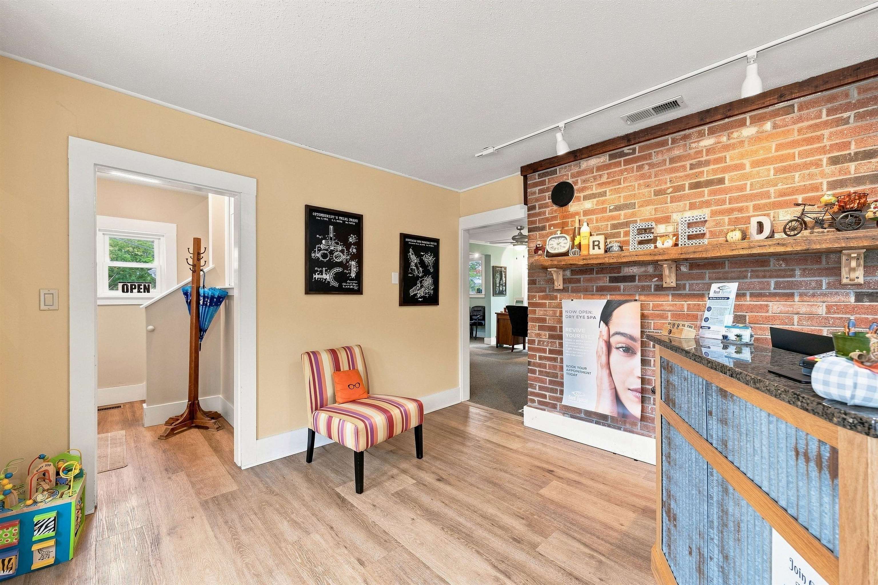 main property photo 9