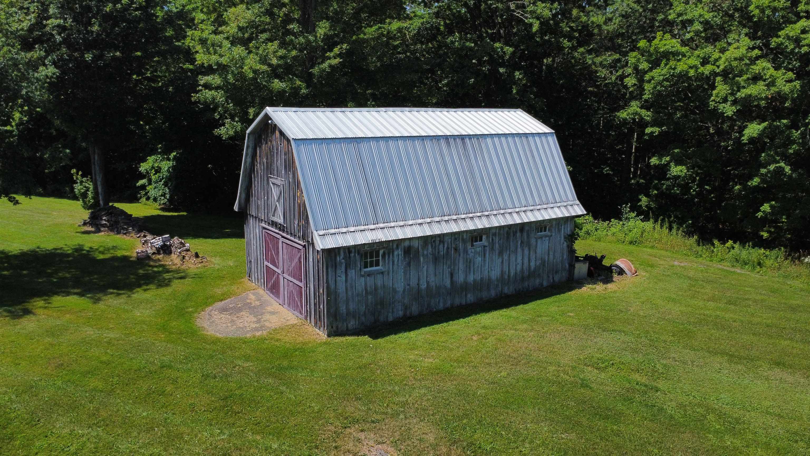 main property photo 30