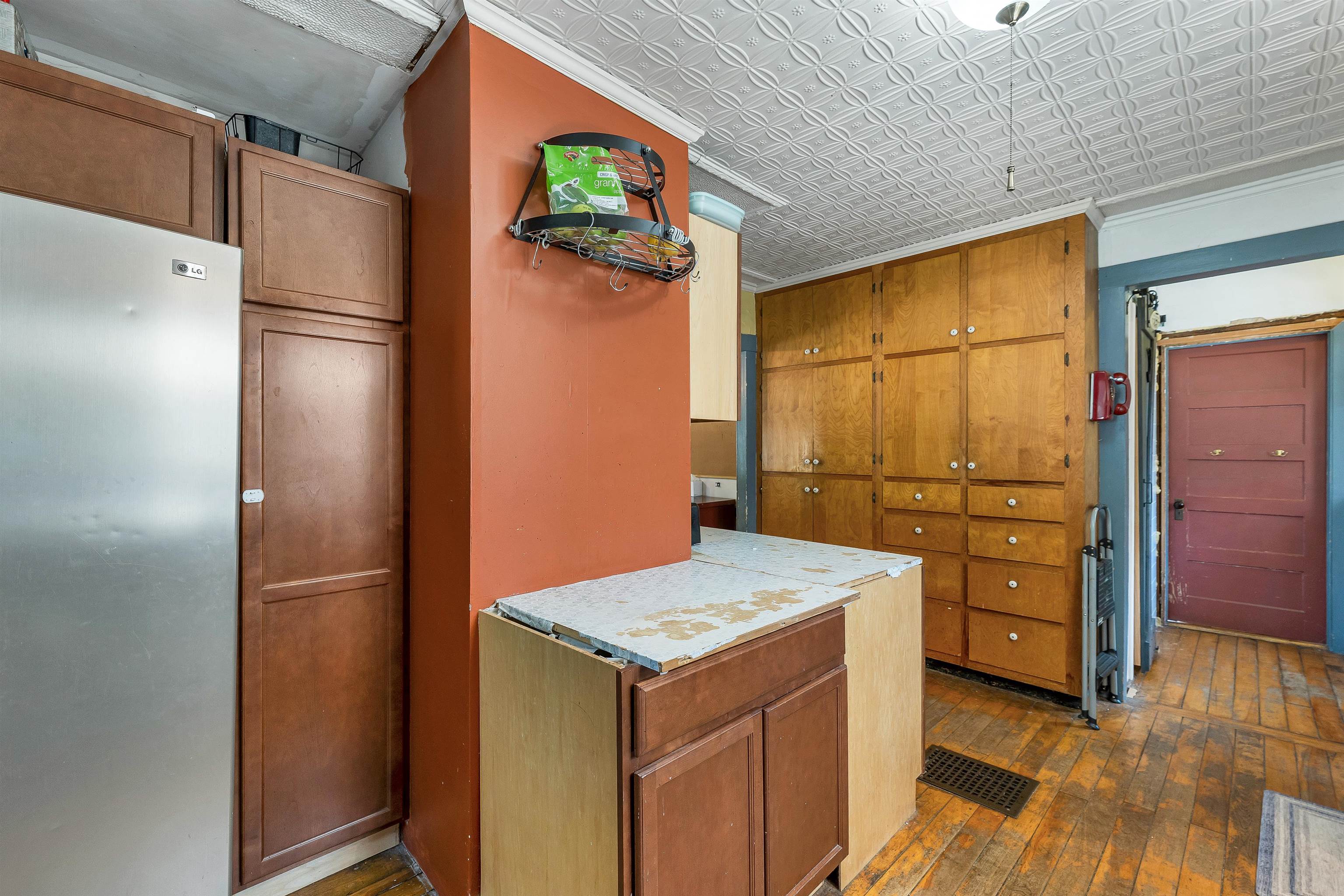 main property photo 16