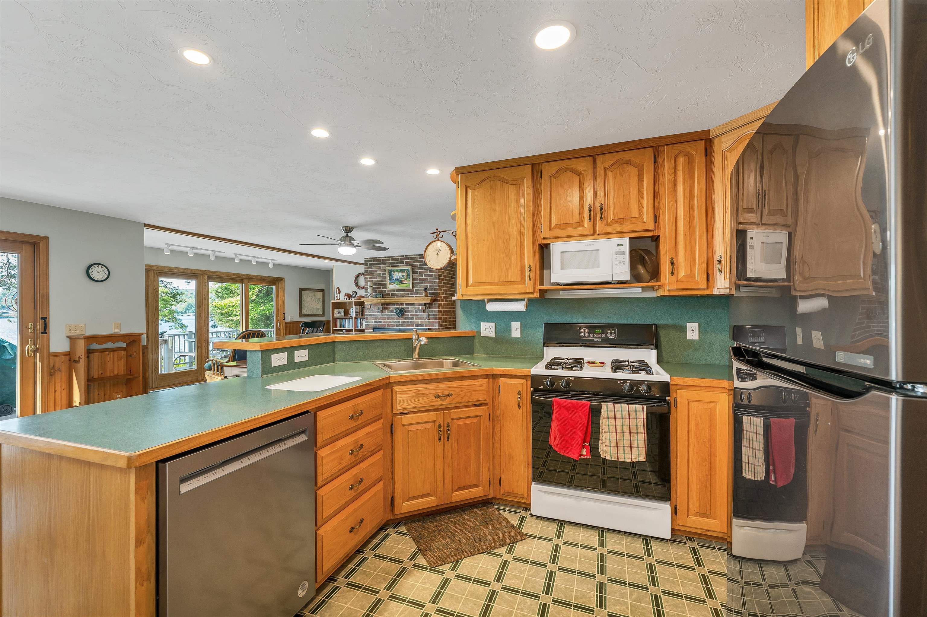 main property photo 21