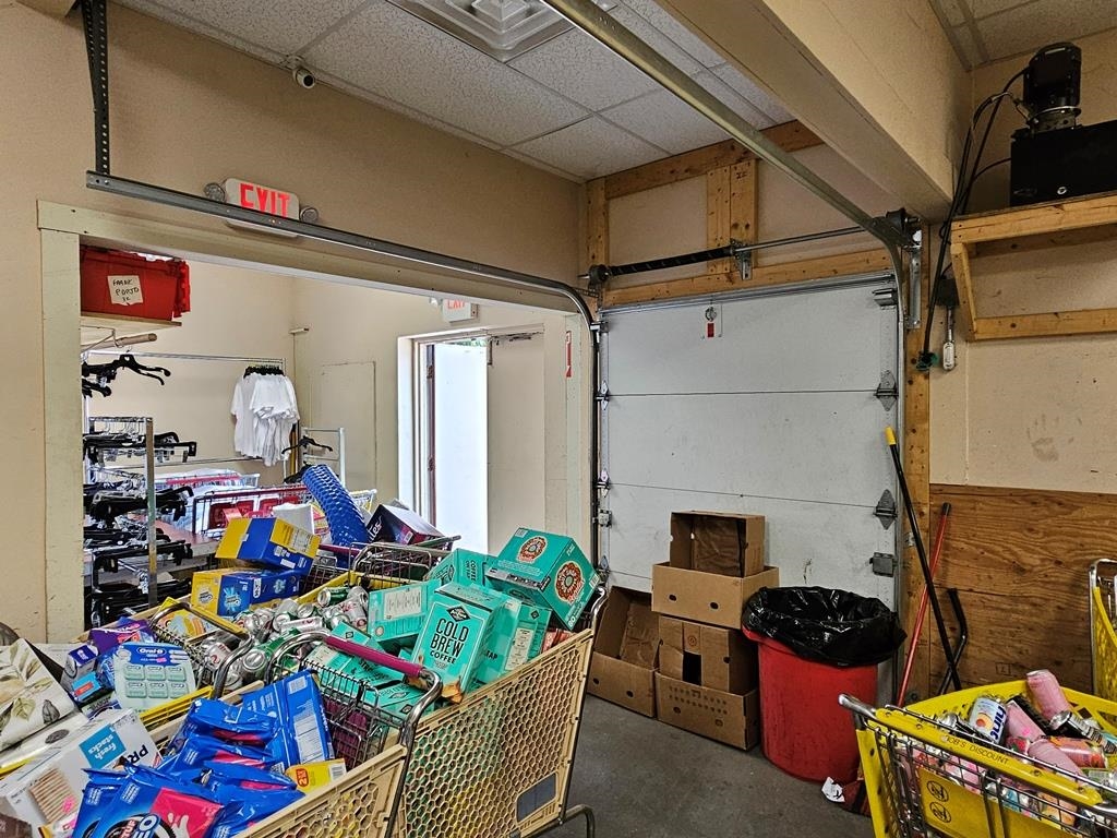 main property photo 9