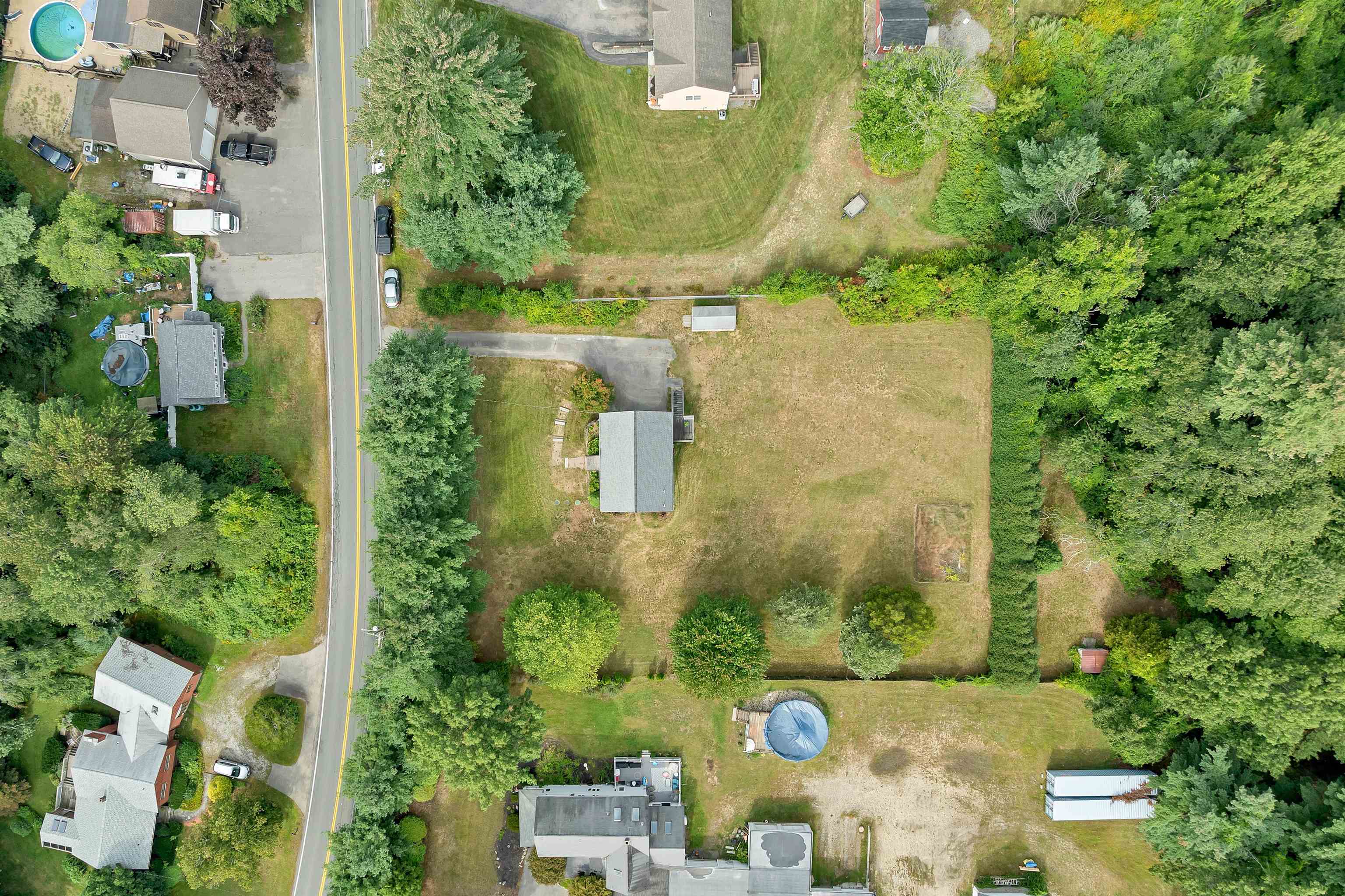 main property photo 40