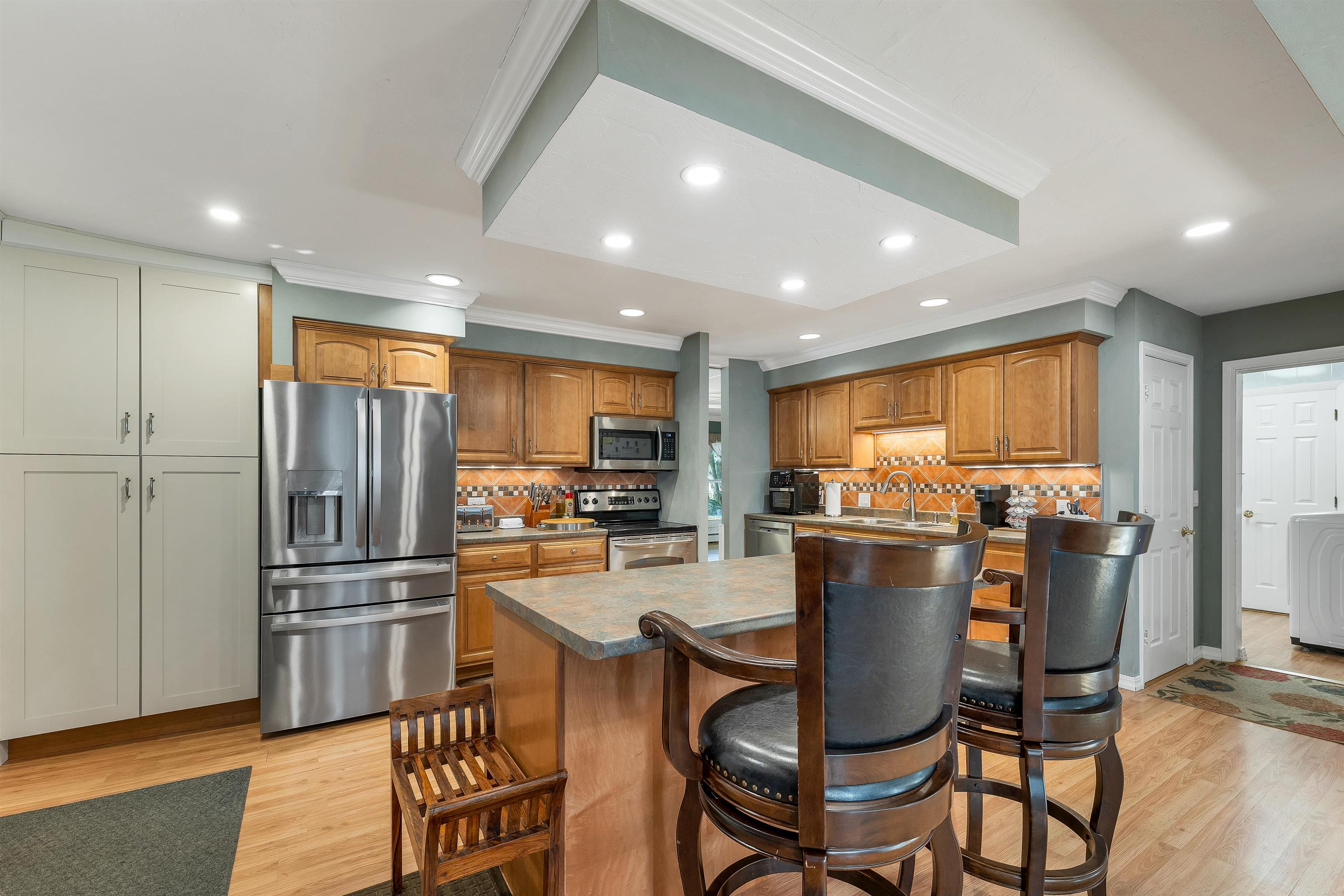 main property photo 13