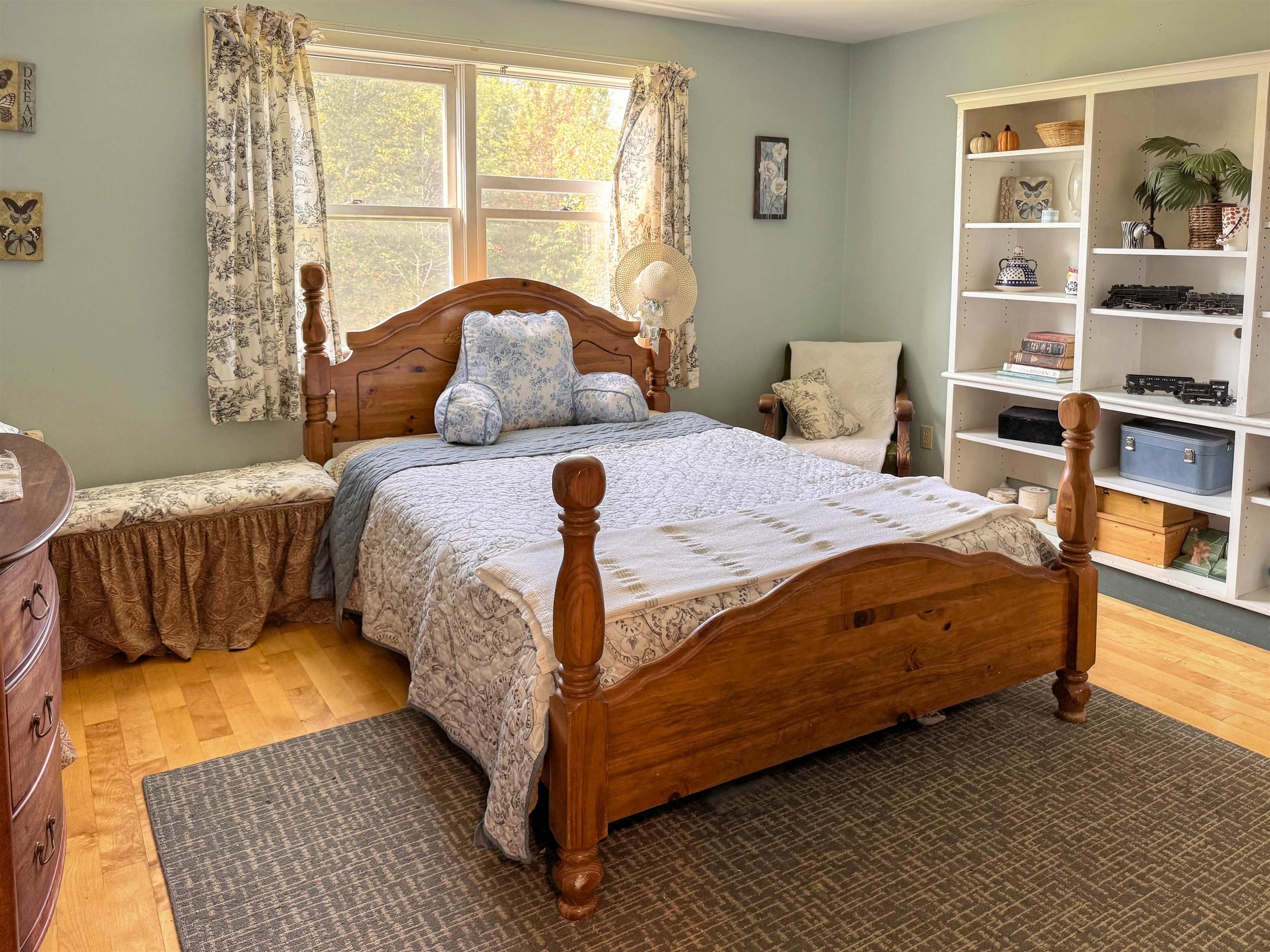 main property photo 20