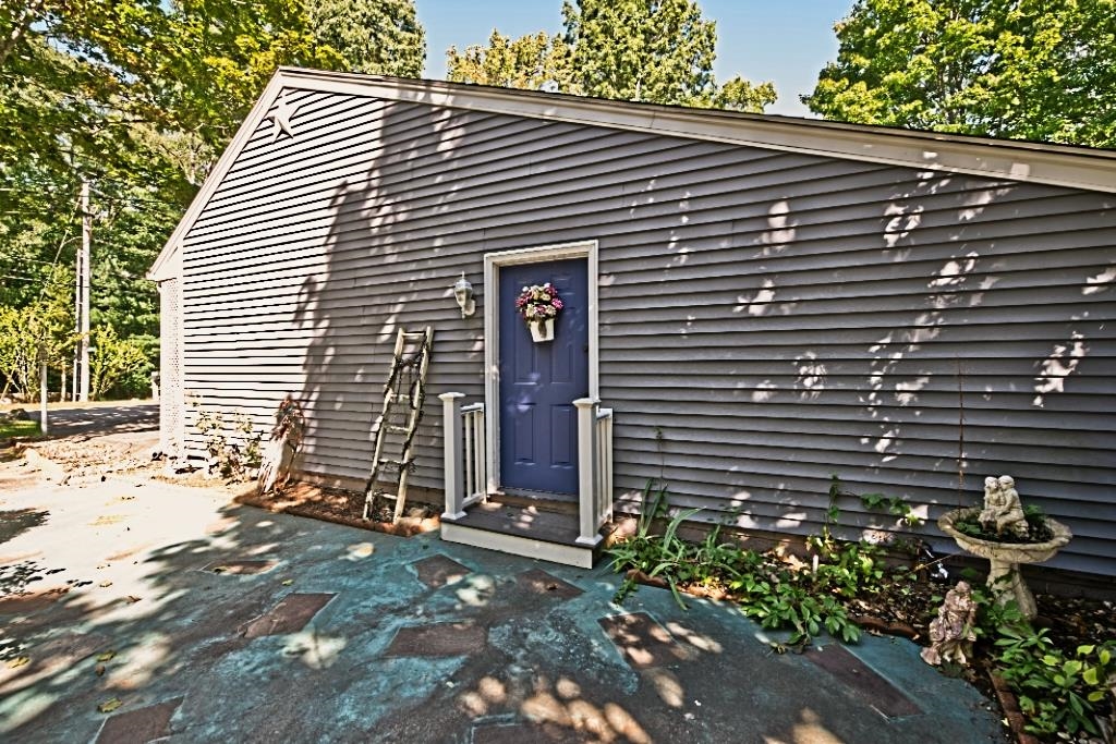 main property photo 40