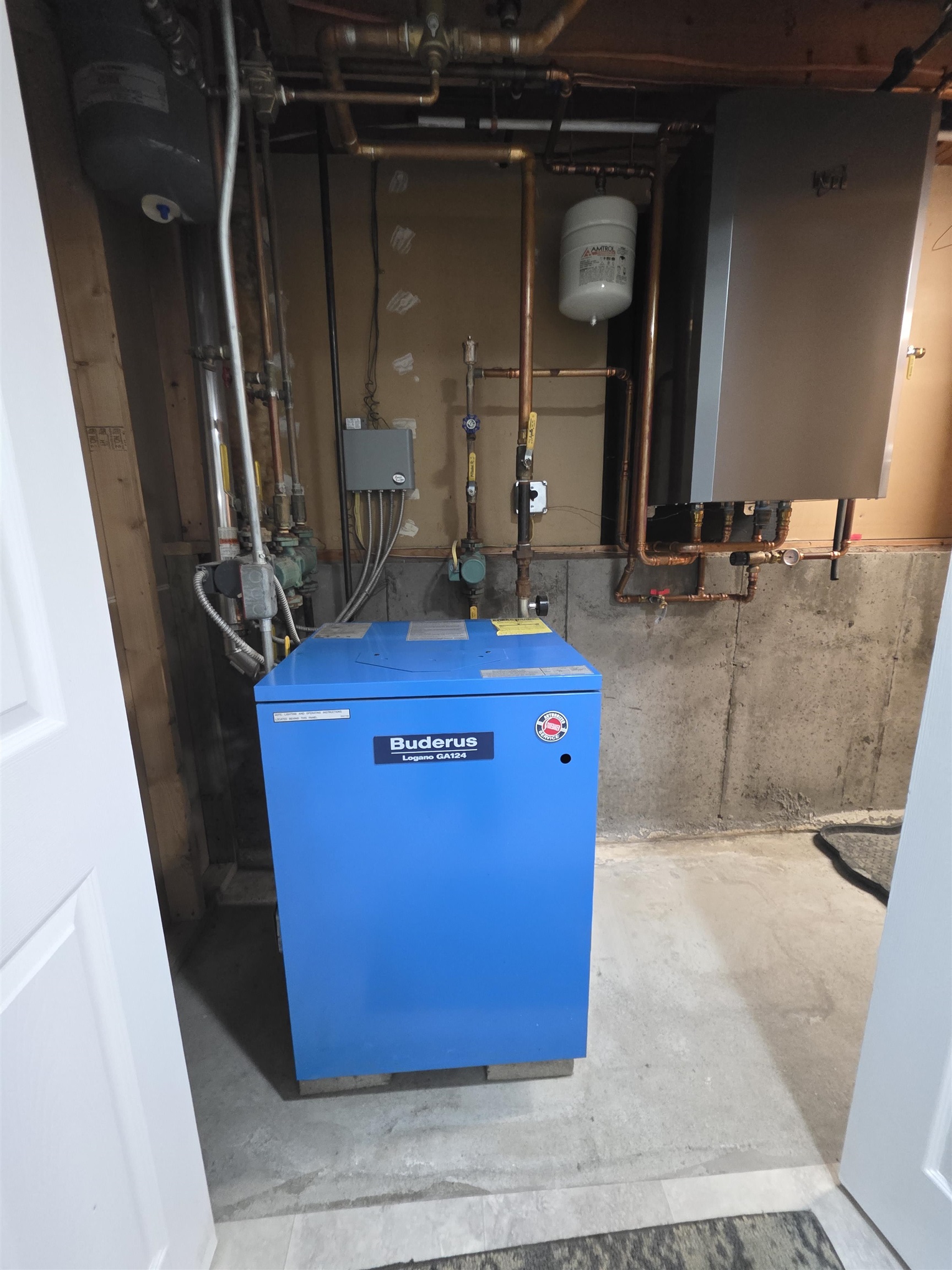 main property photo 24