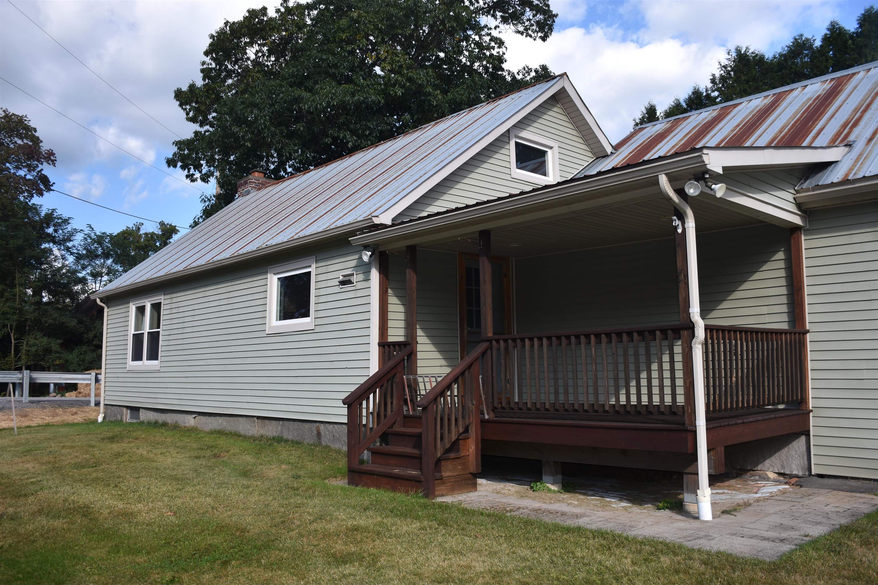 main property photo 18