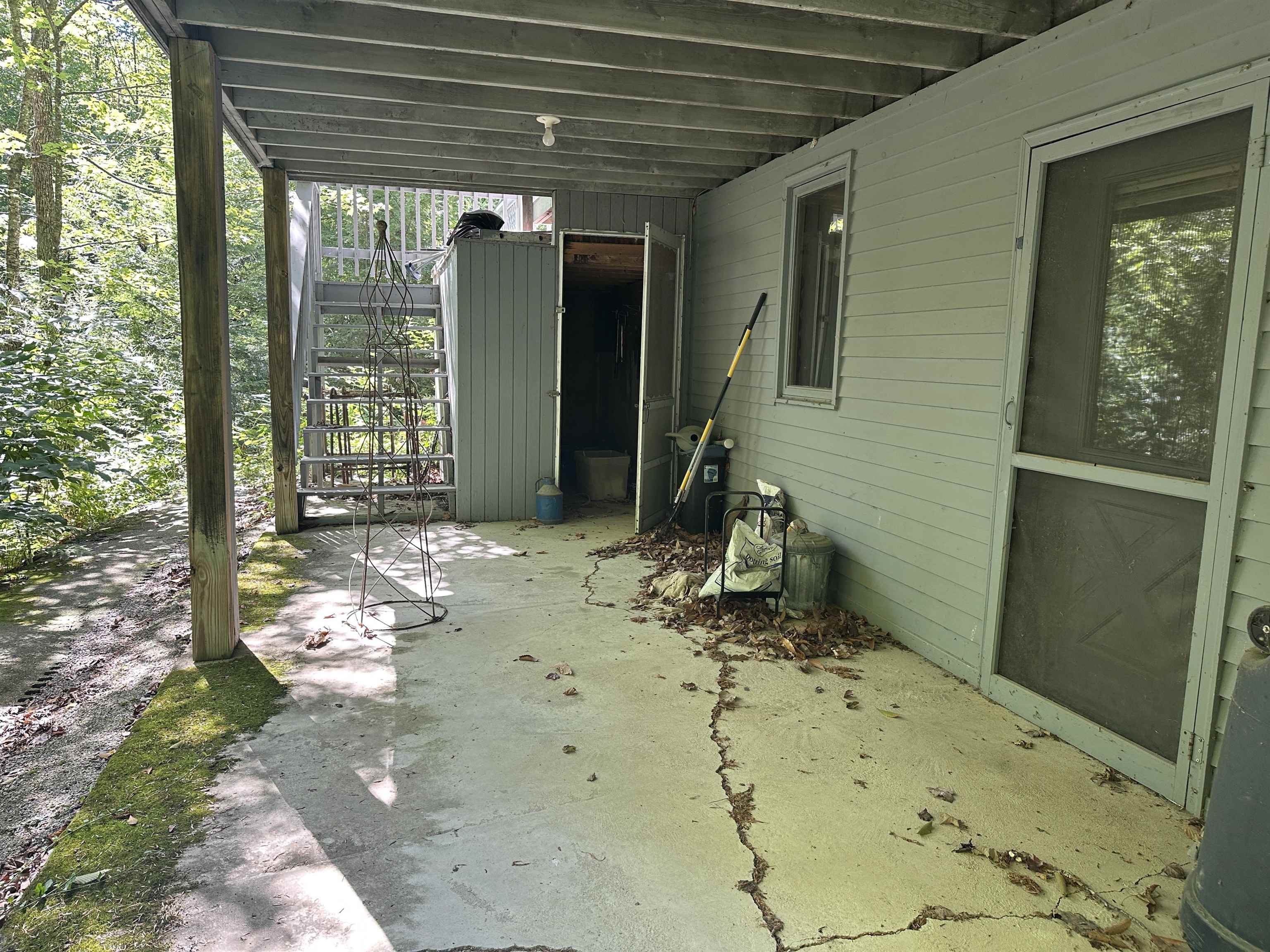 main property photo 25