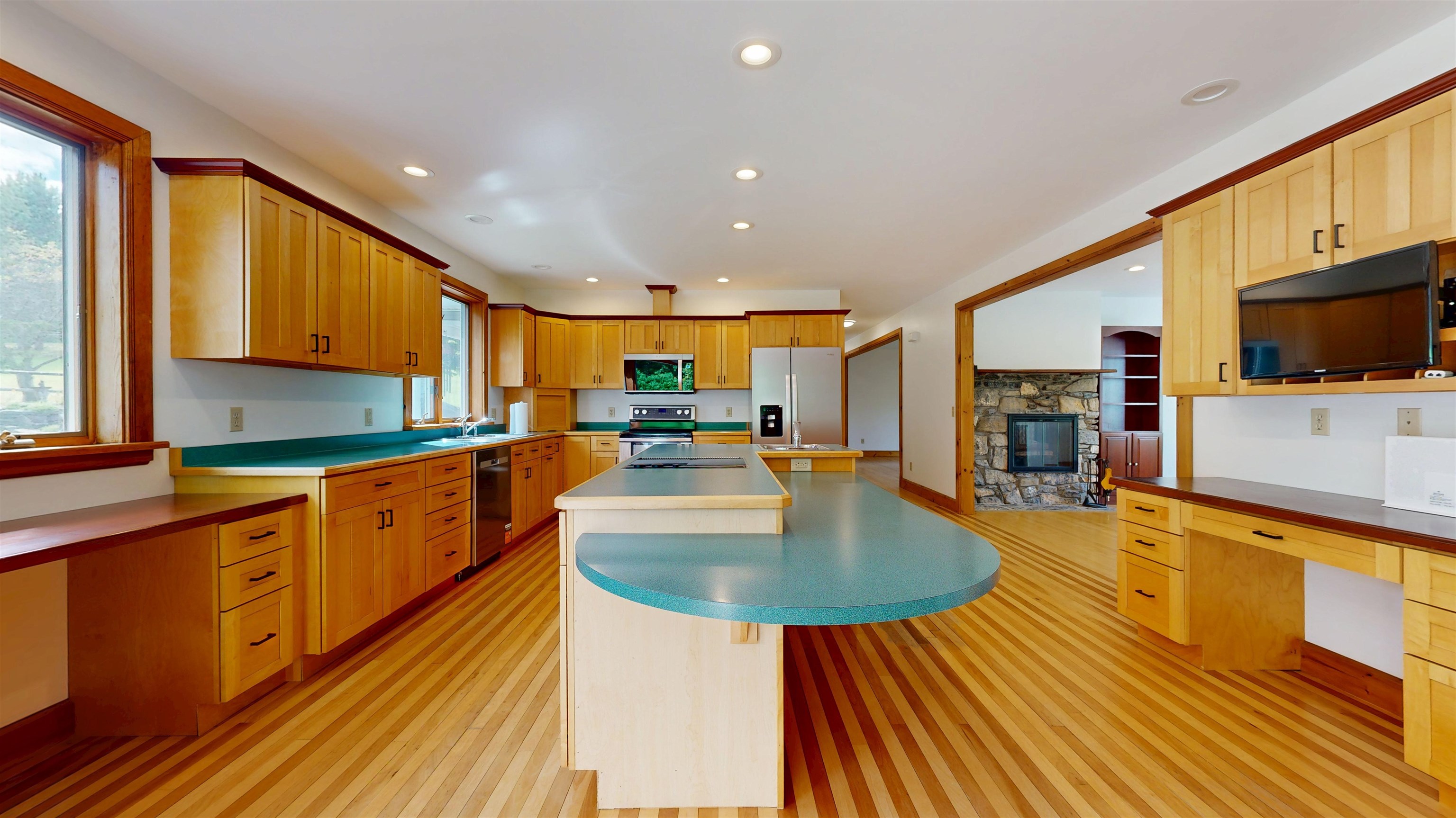main property photo 10