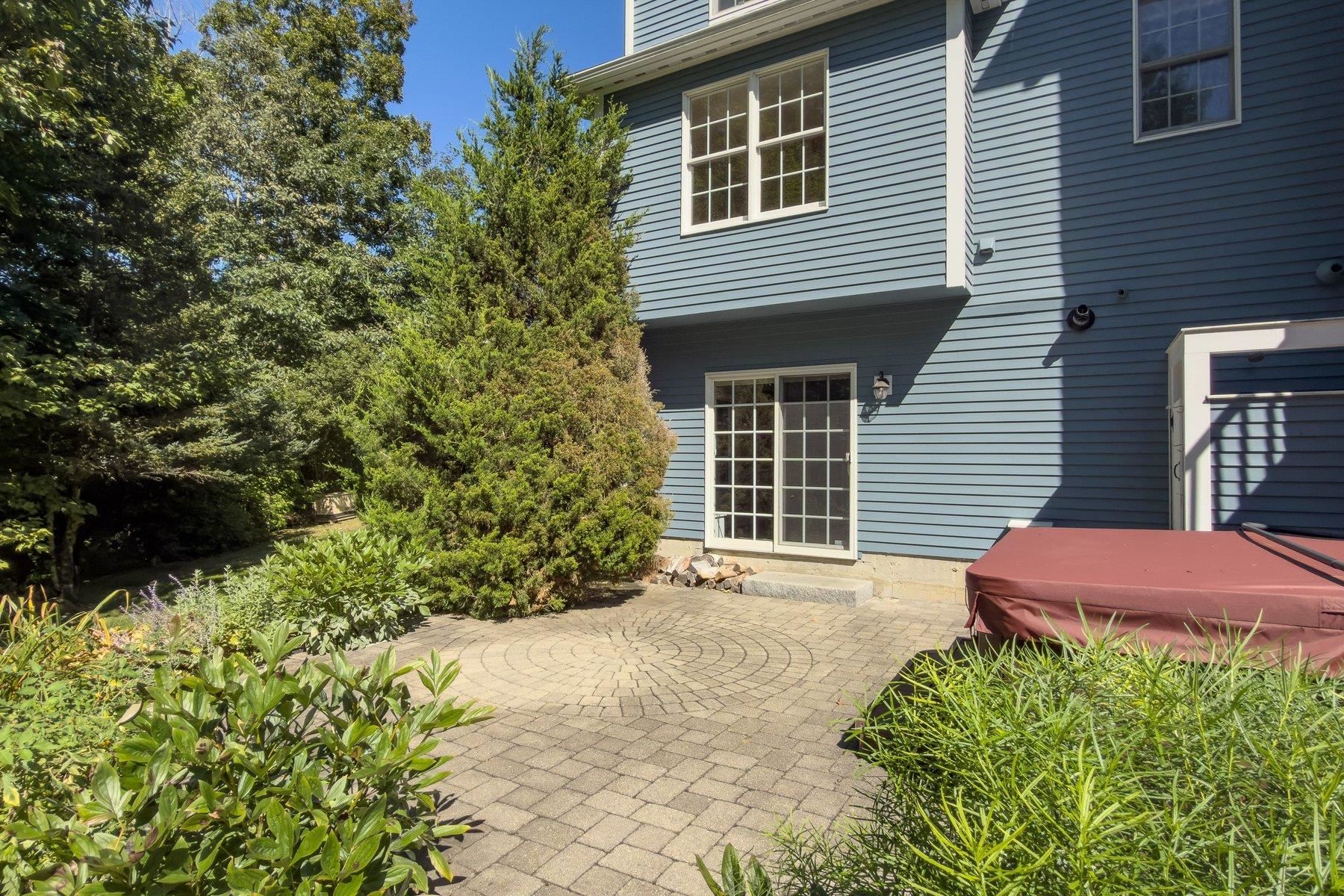 main property photo 50