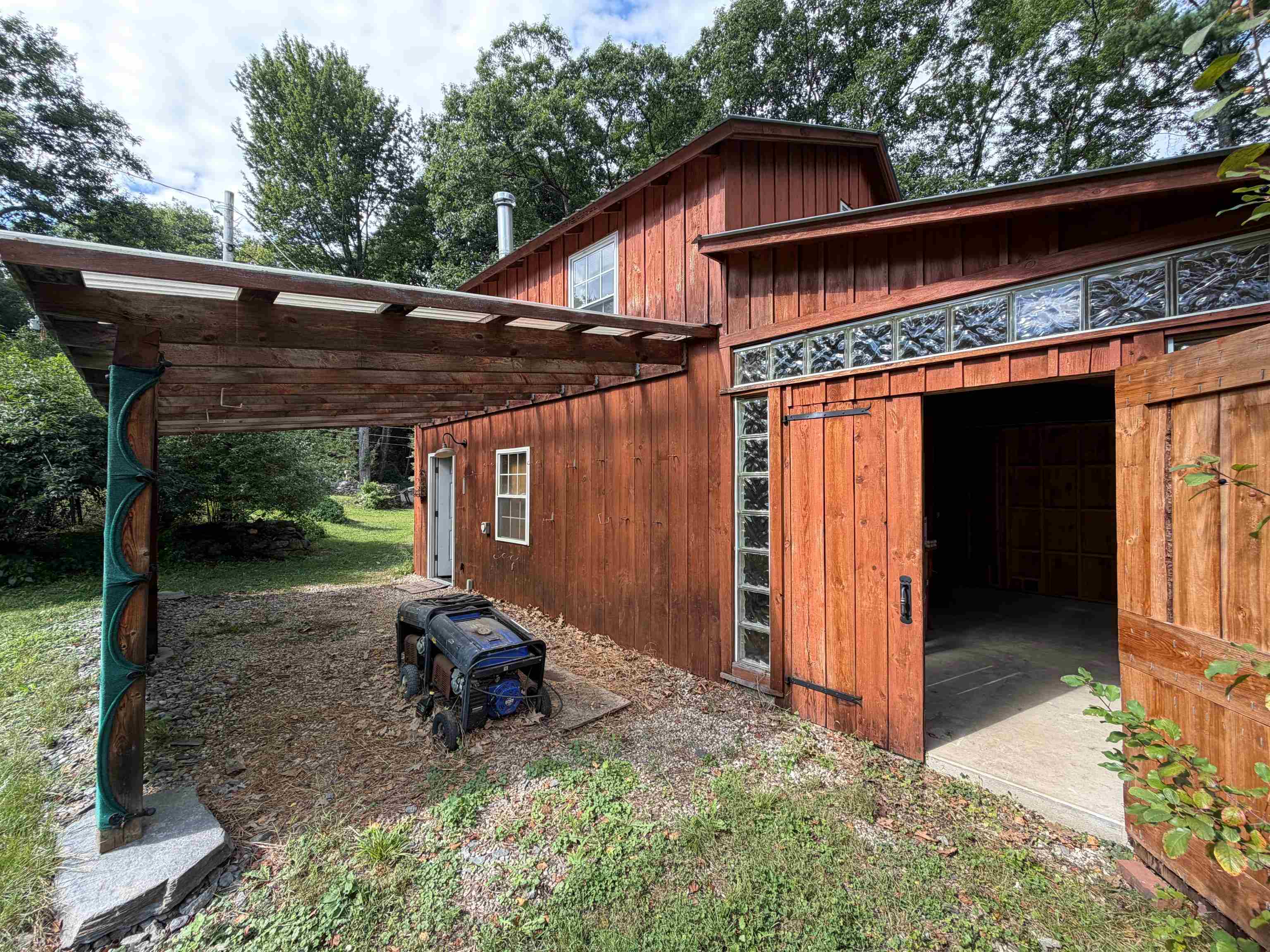 main property photo 47