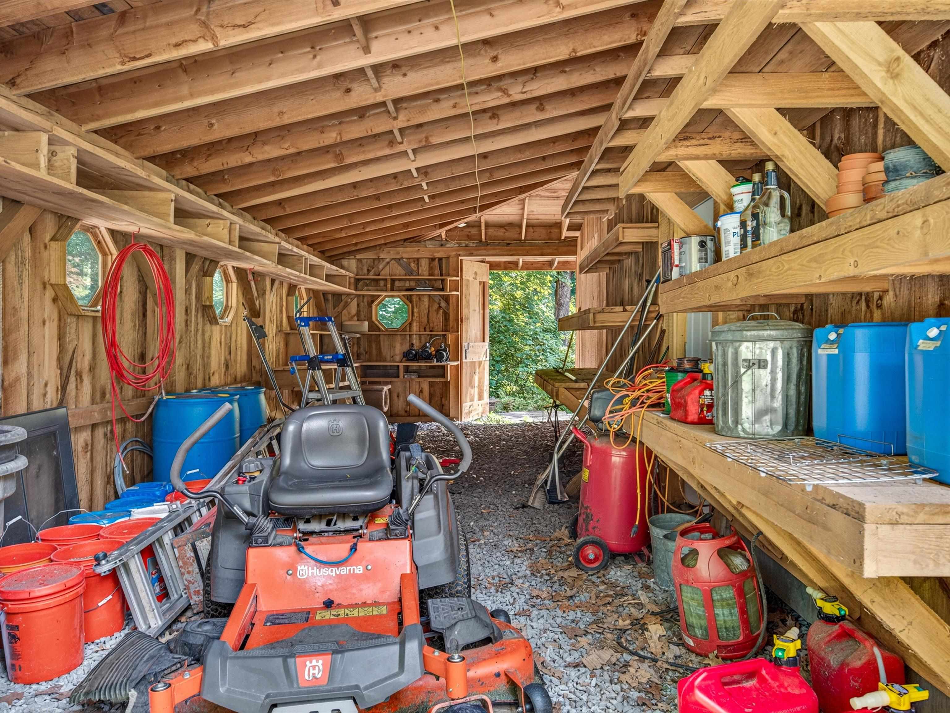 main property photo 50