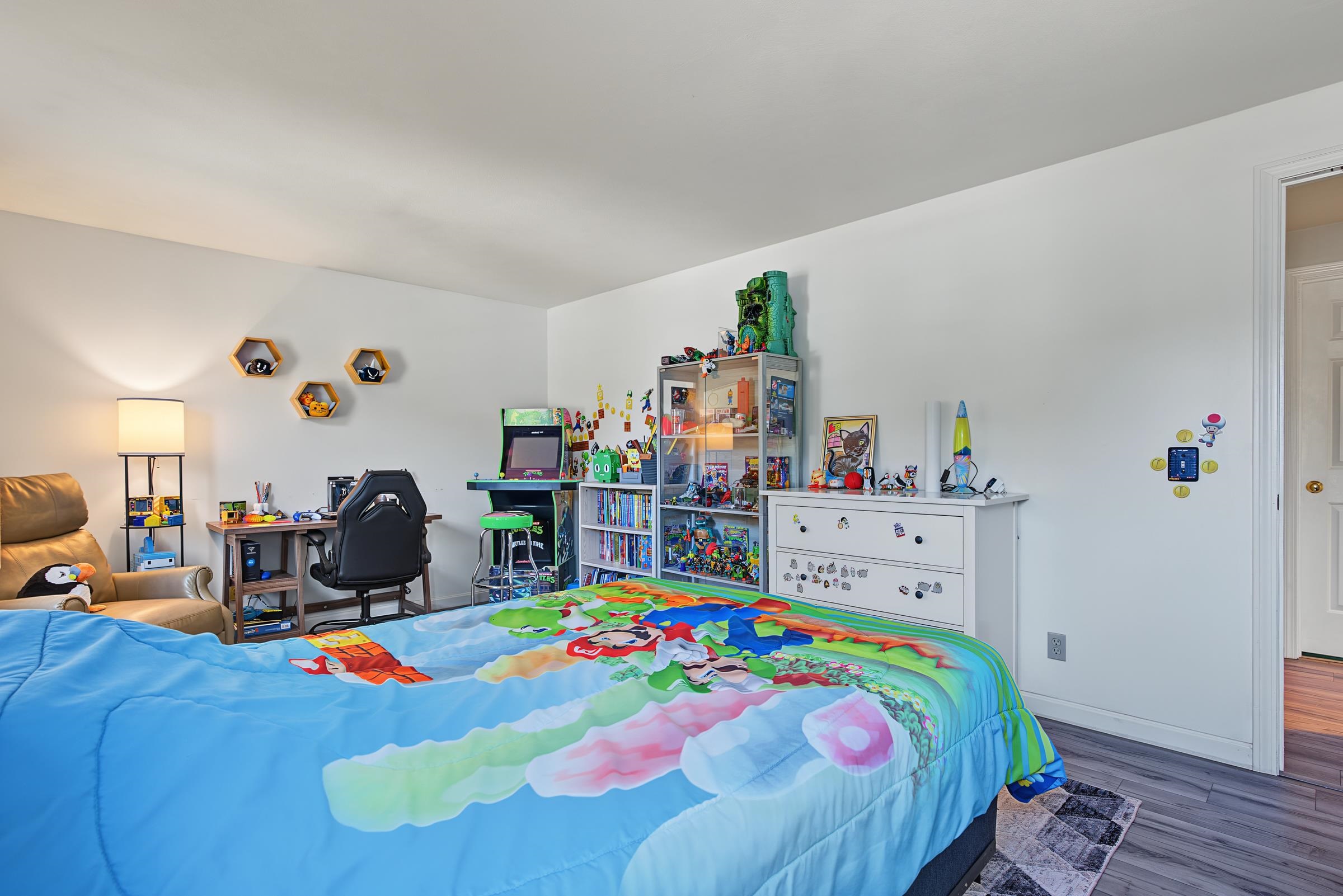 main property photo 19
