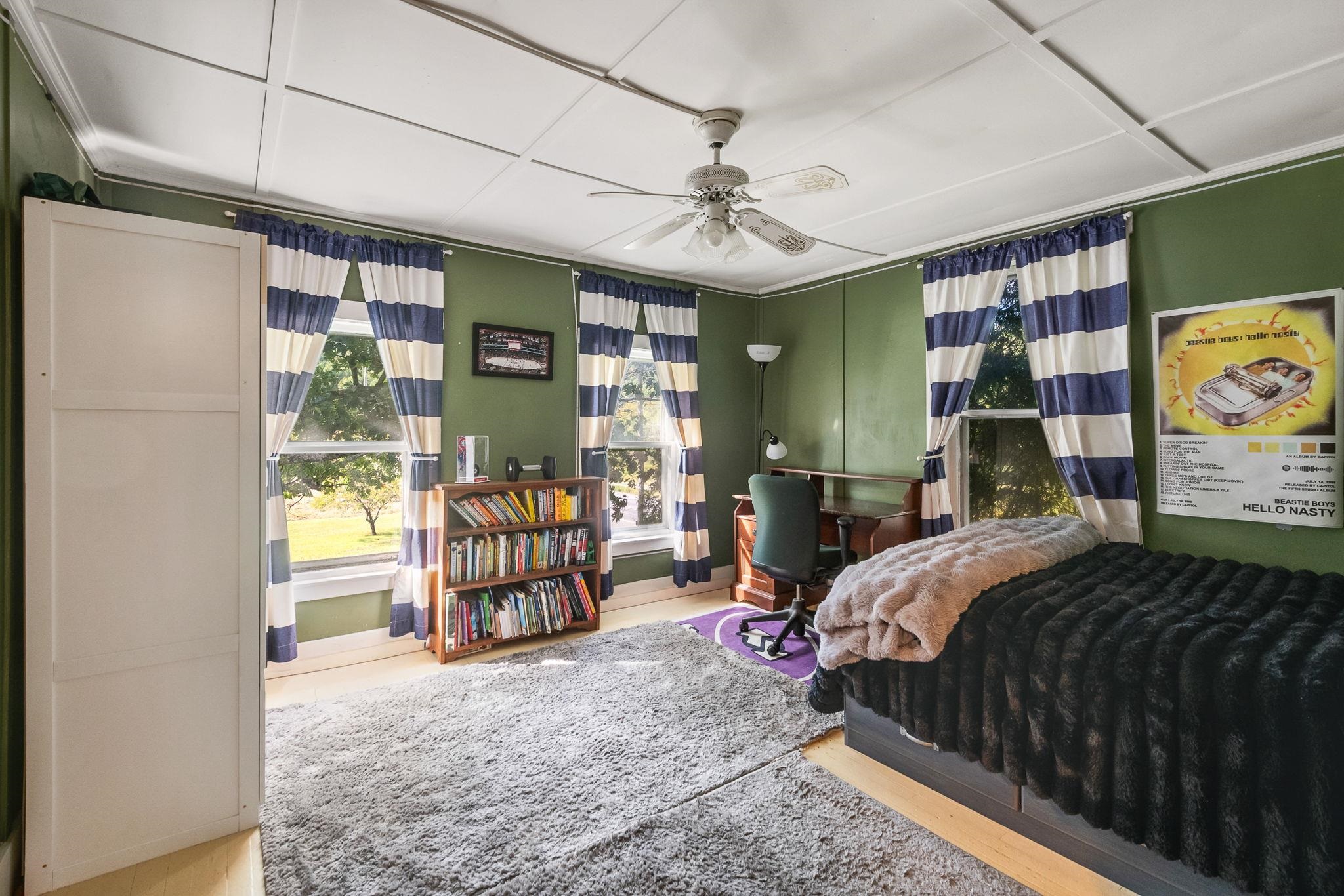main property photo 35