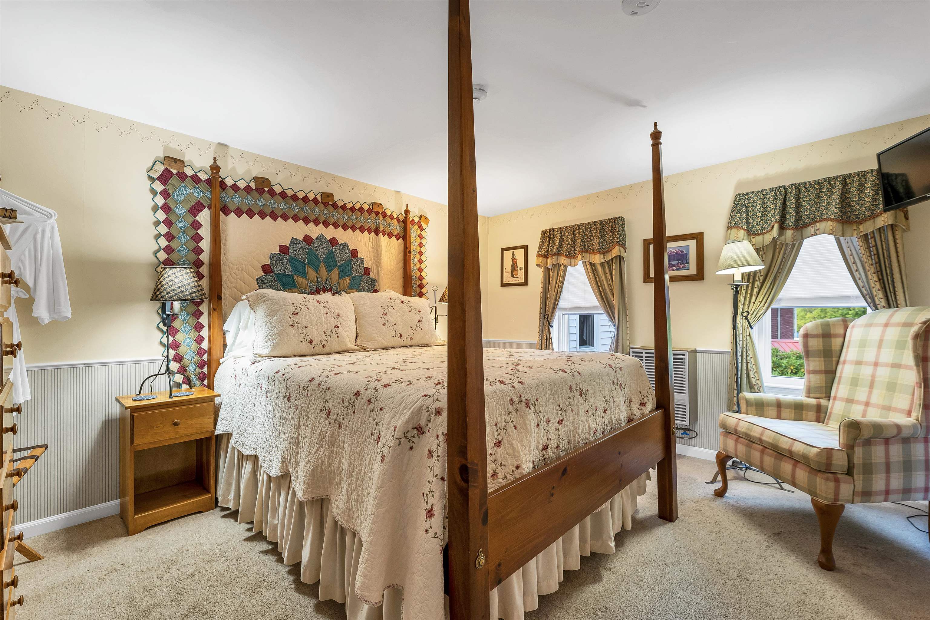 main property photo 36
