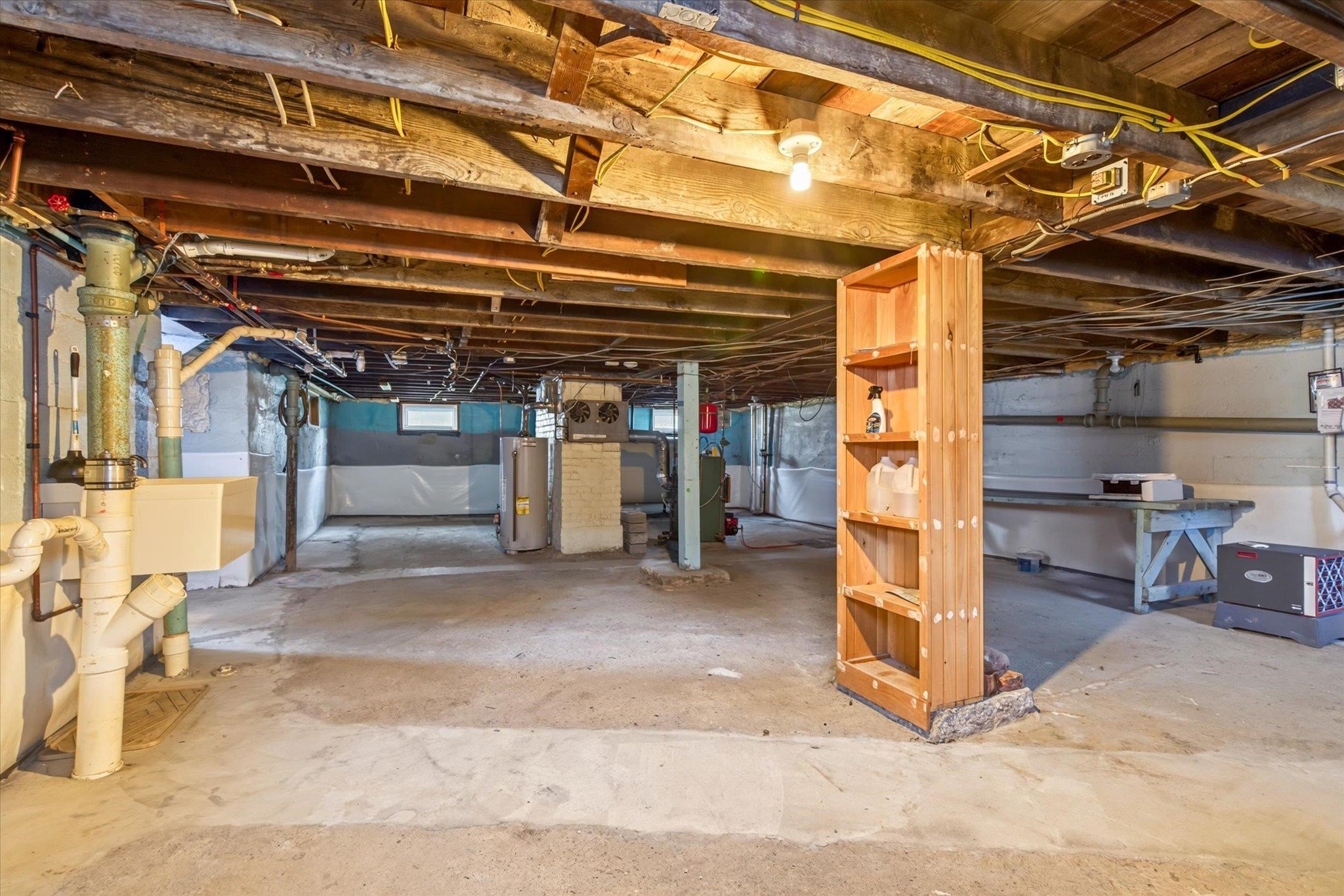 main property photo 33