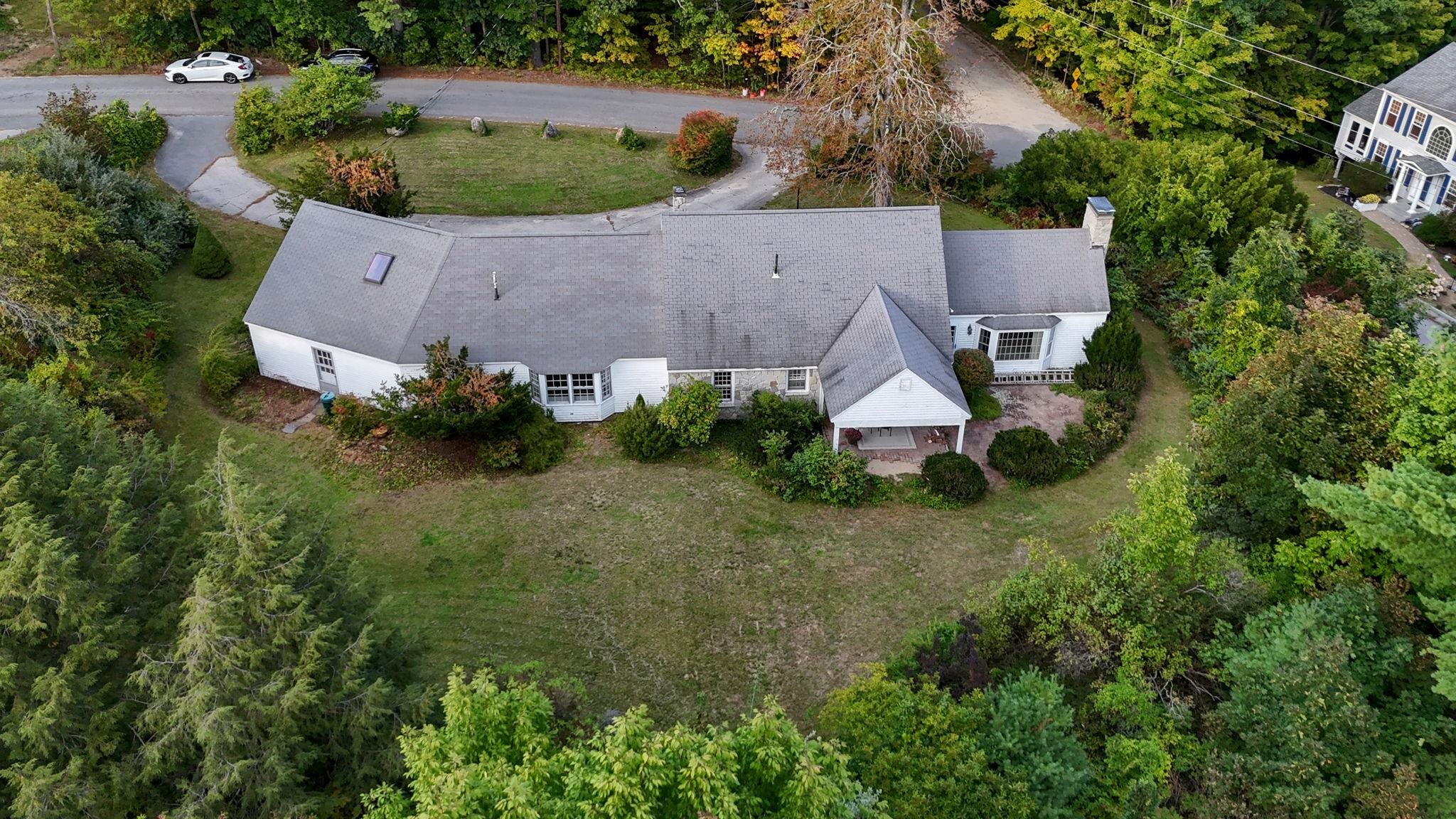 main property photo 28