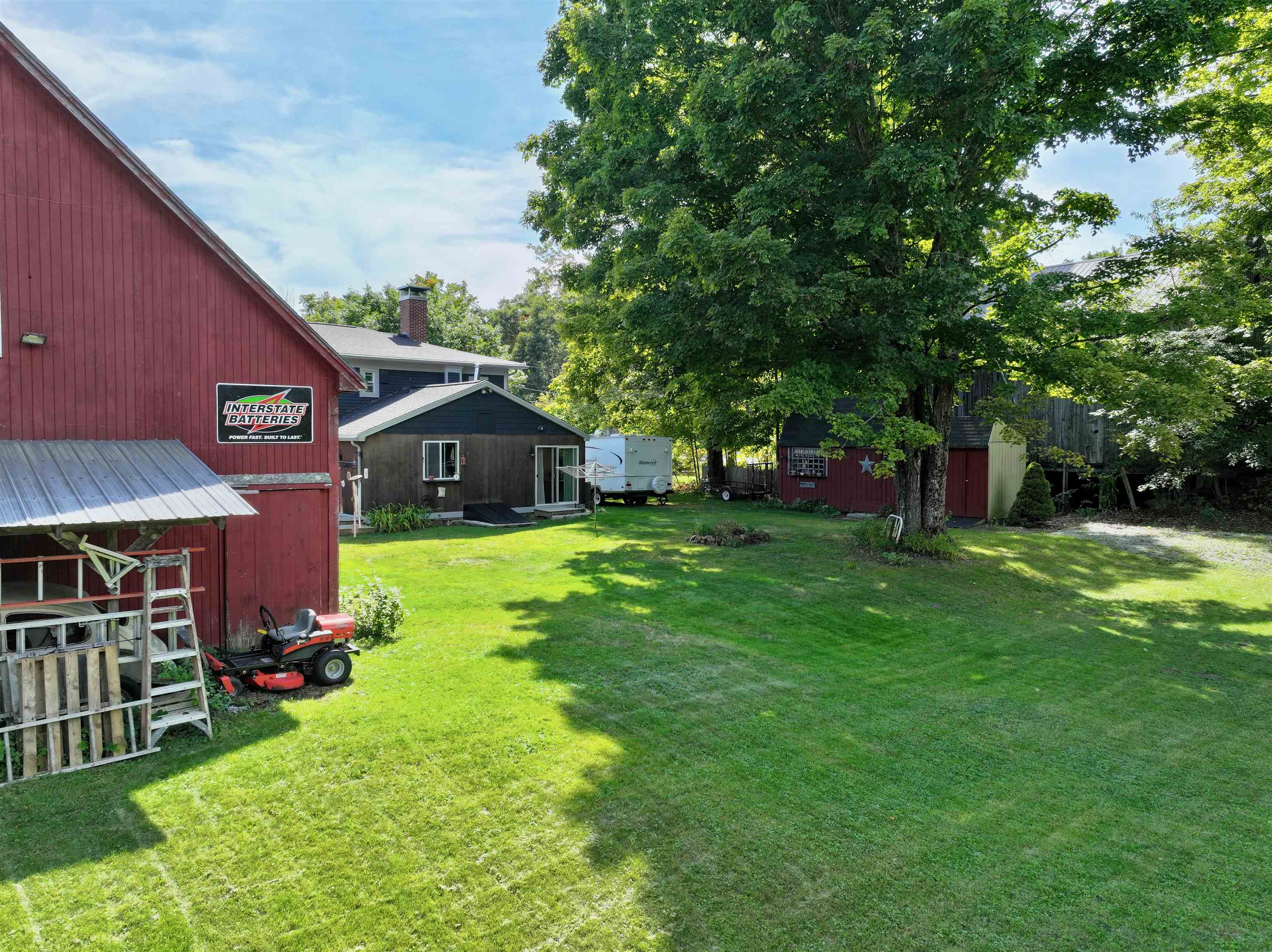 main property photo 50