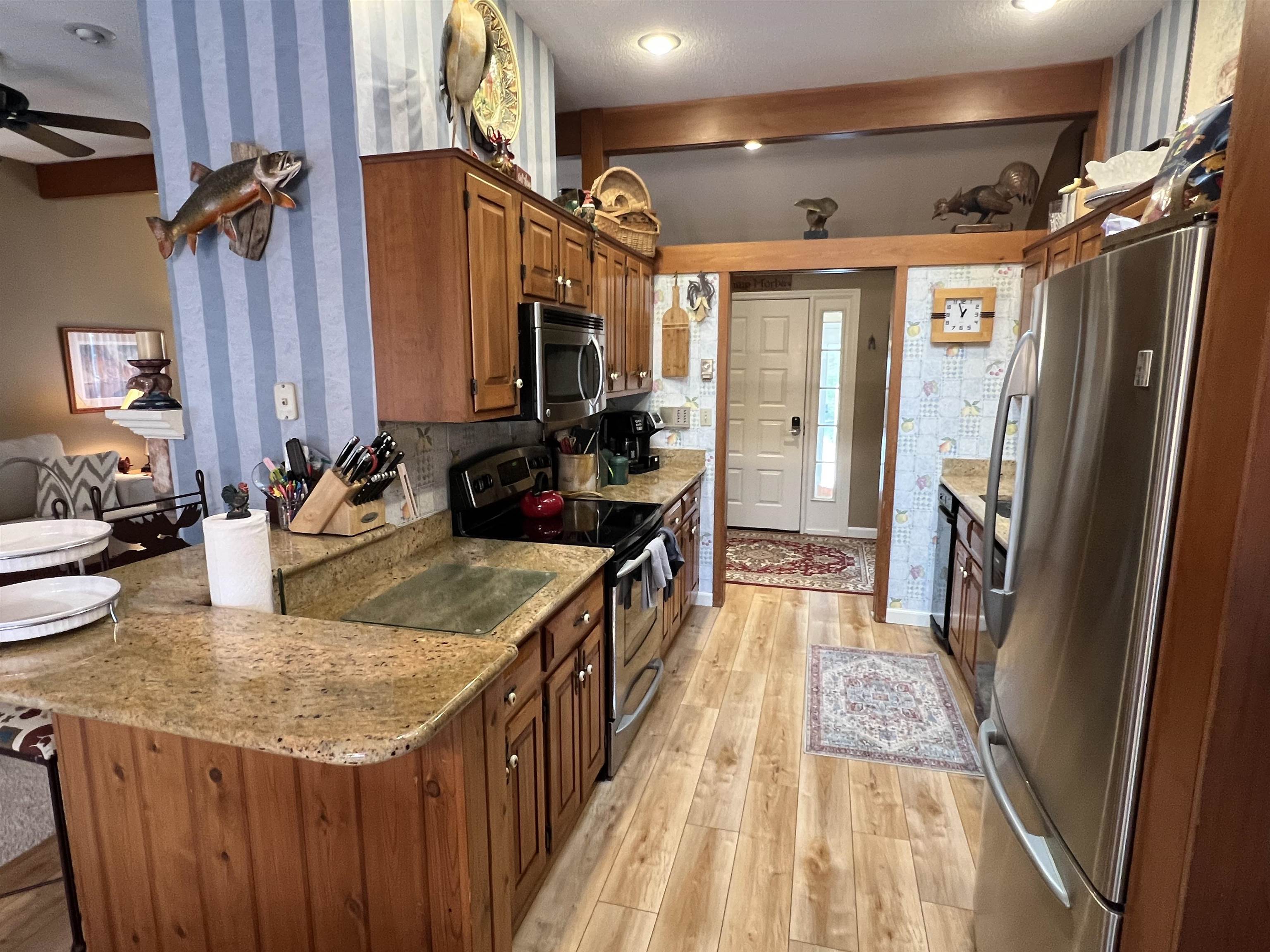 main property photo 5