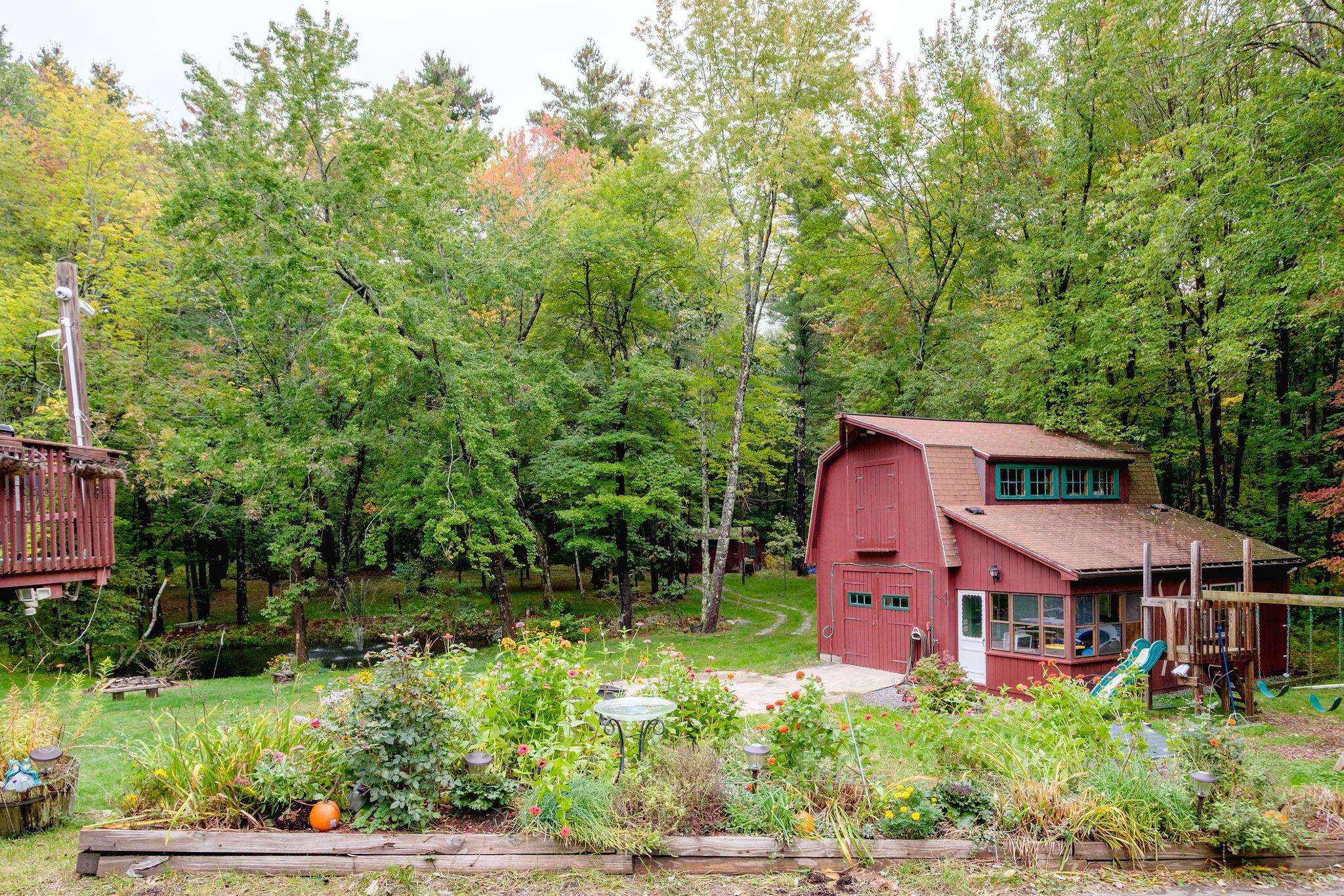 main property photo 40
