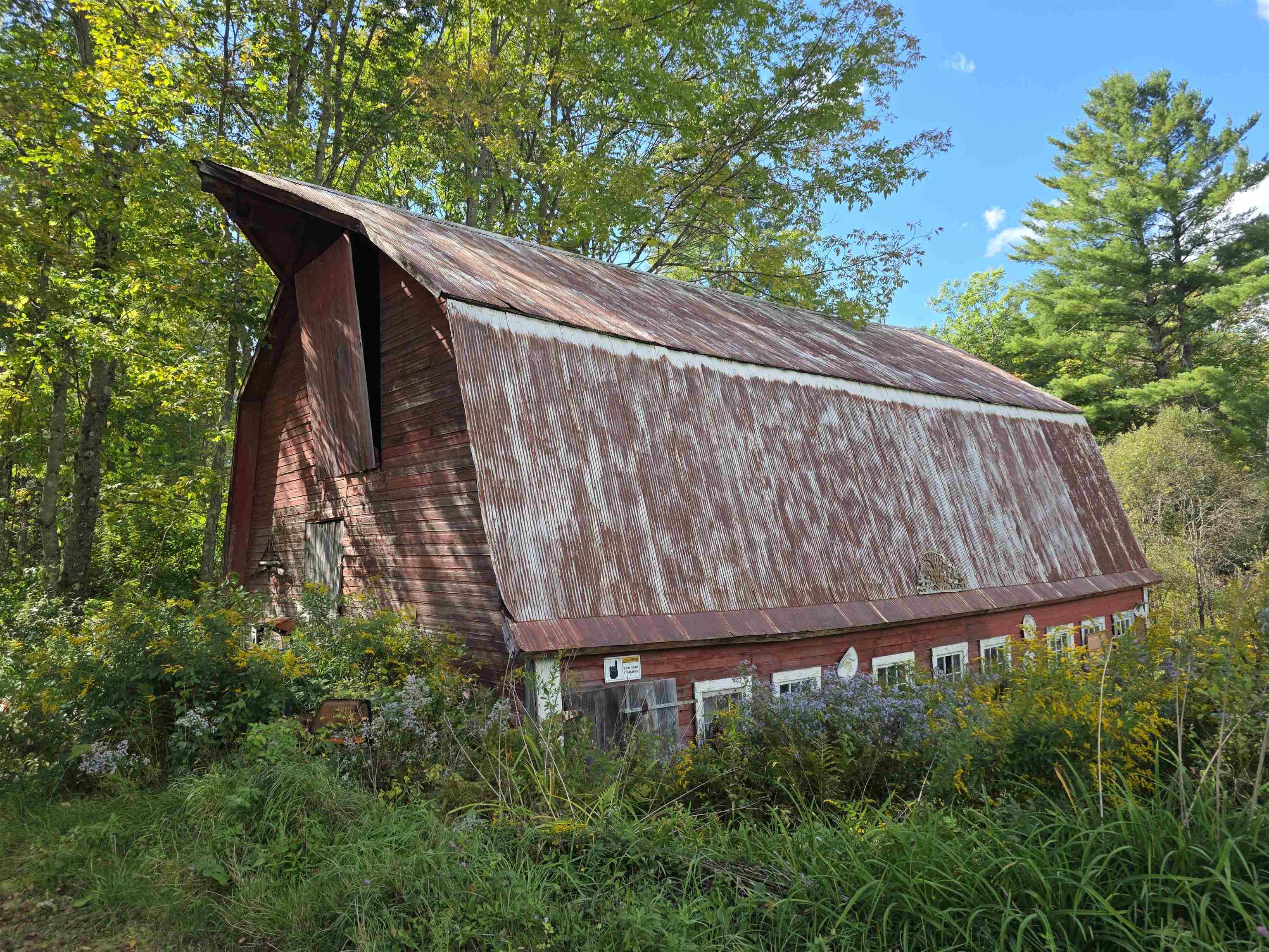main property photo 3
