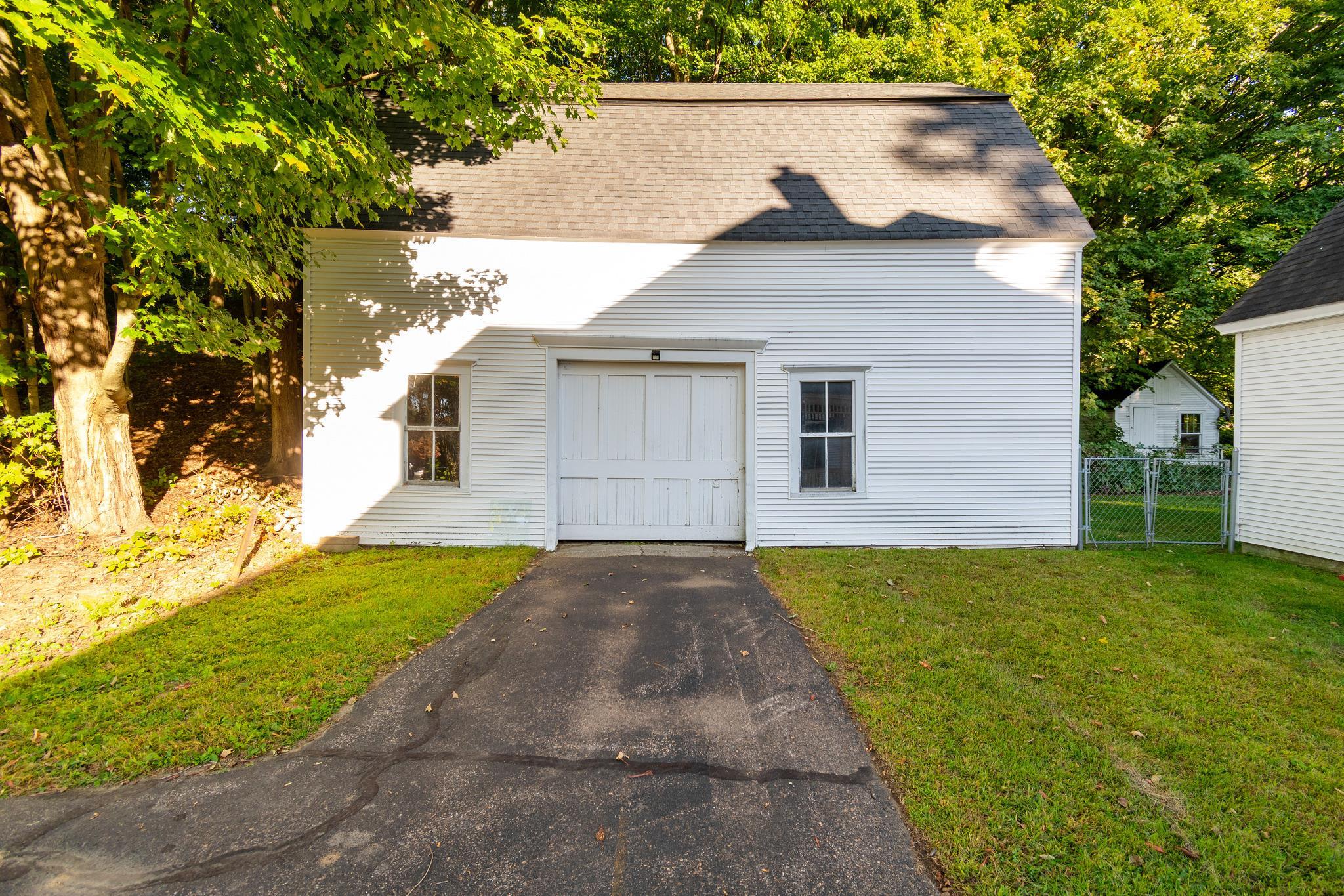 main property photo 59