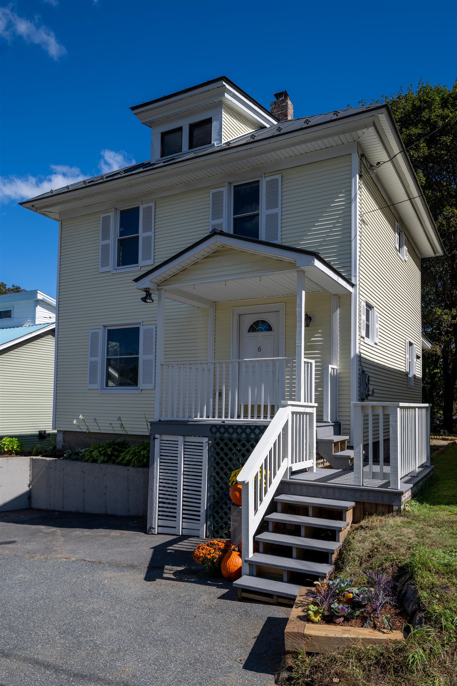 main property photo 3