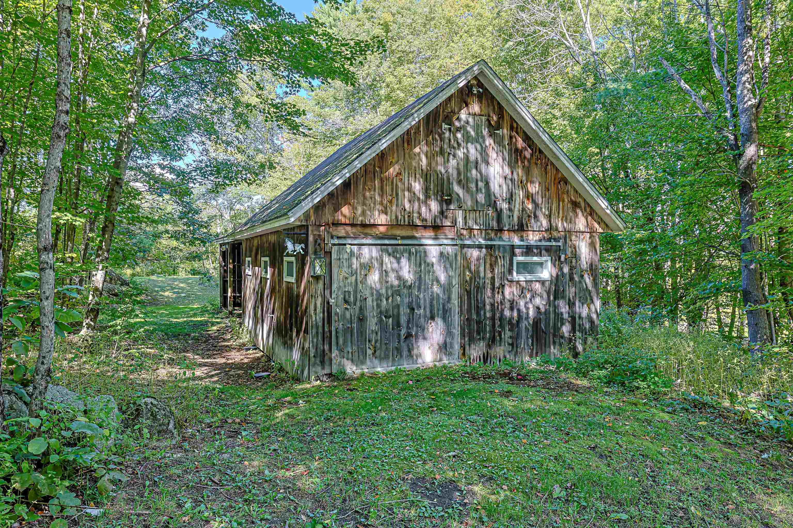 main property photo 19
