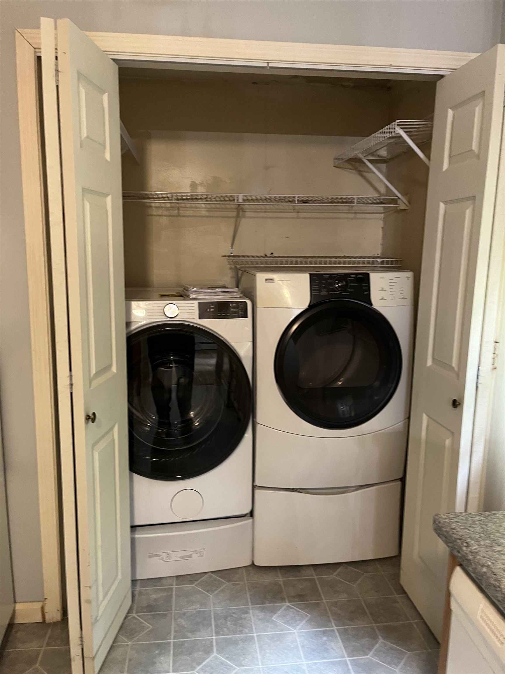 main property photo 22