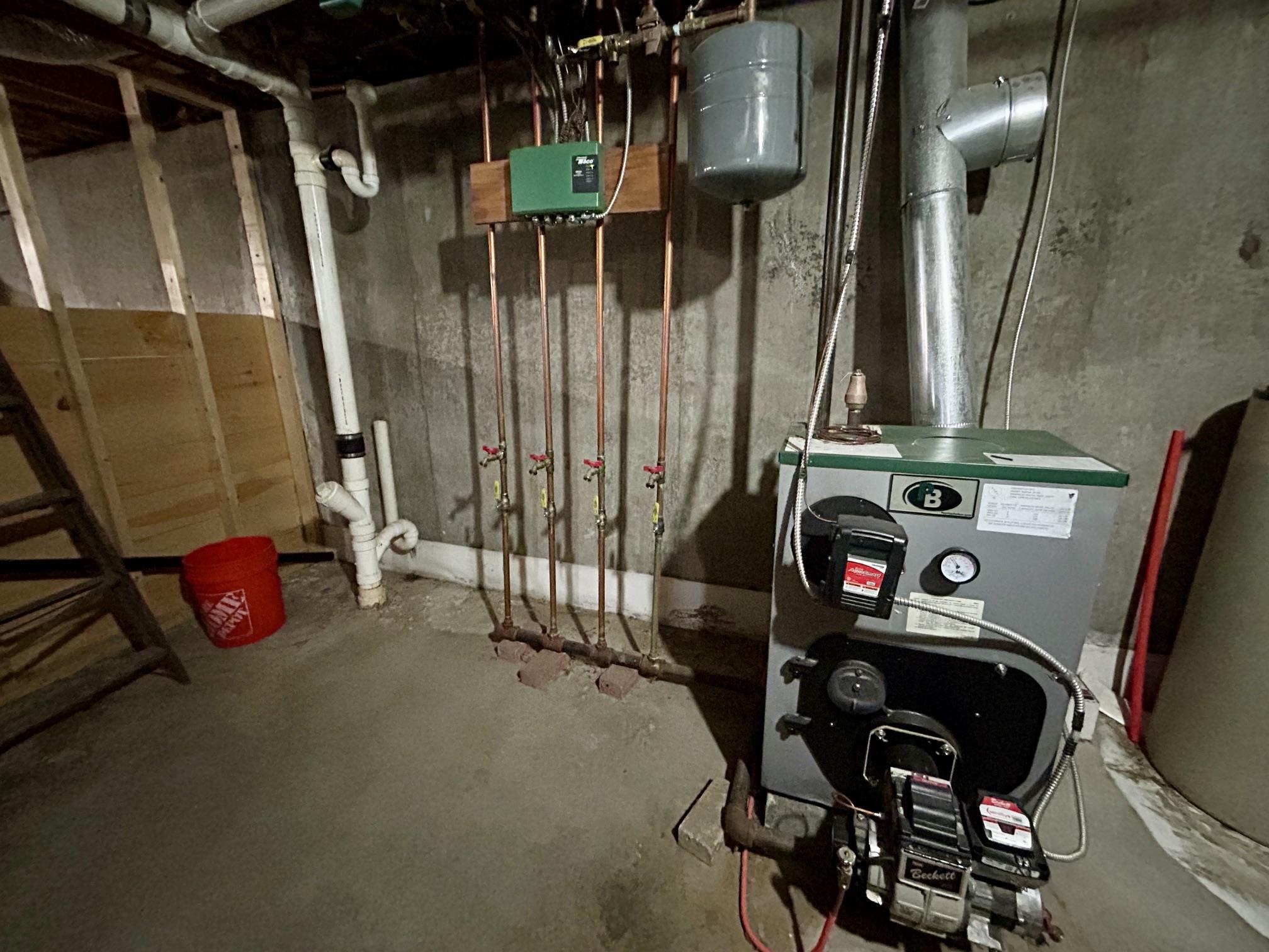 main property photo 30