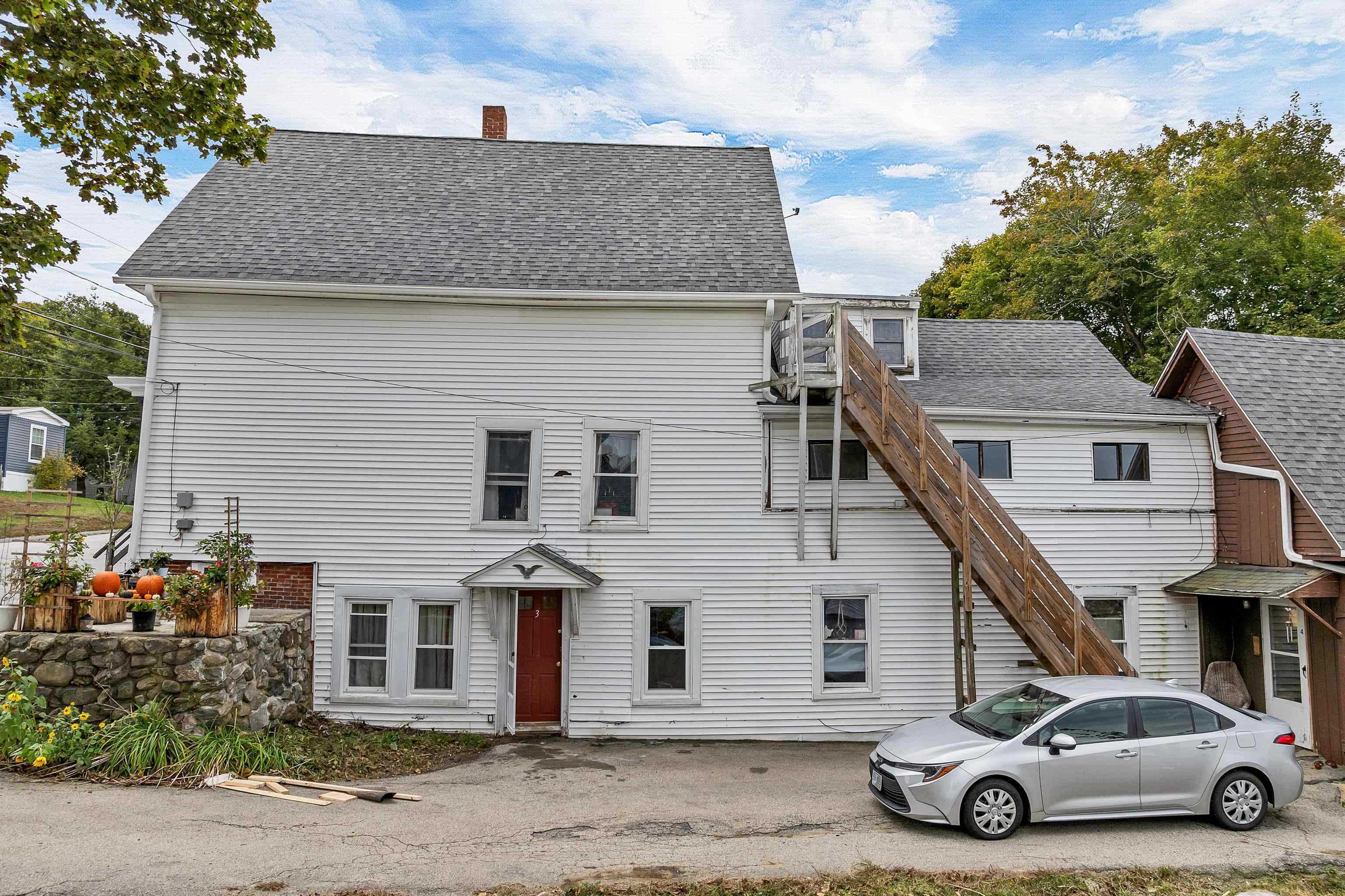 main property photo 5