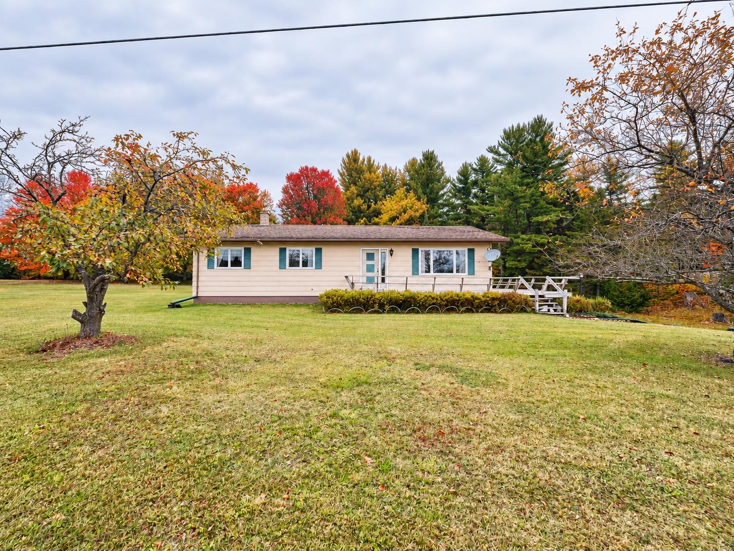 main property photo 28