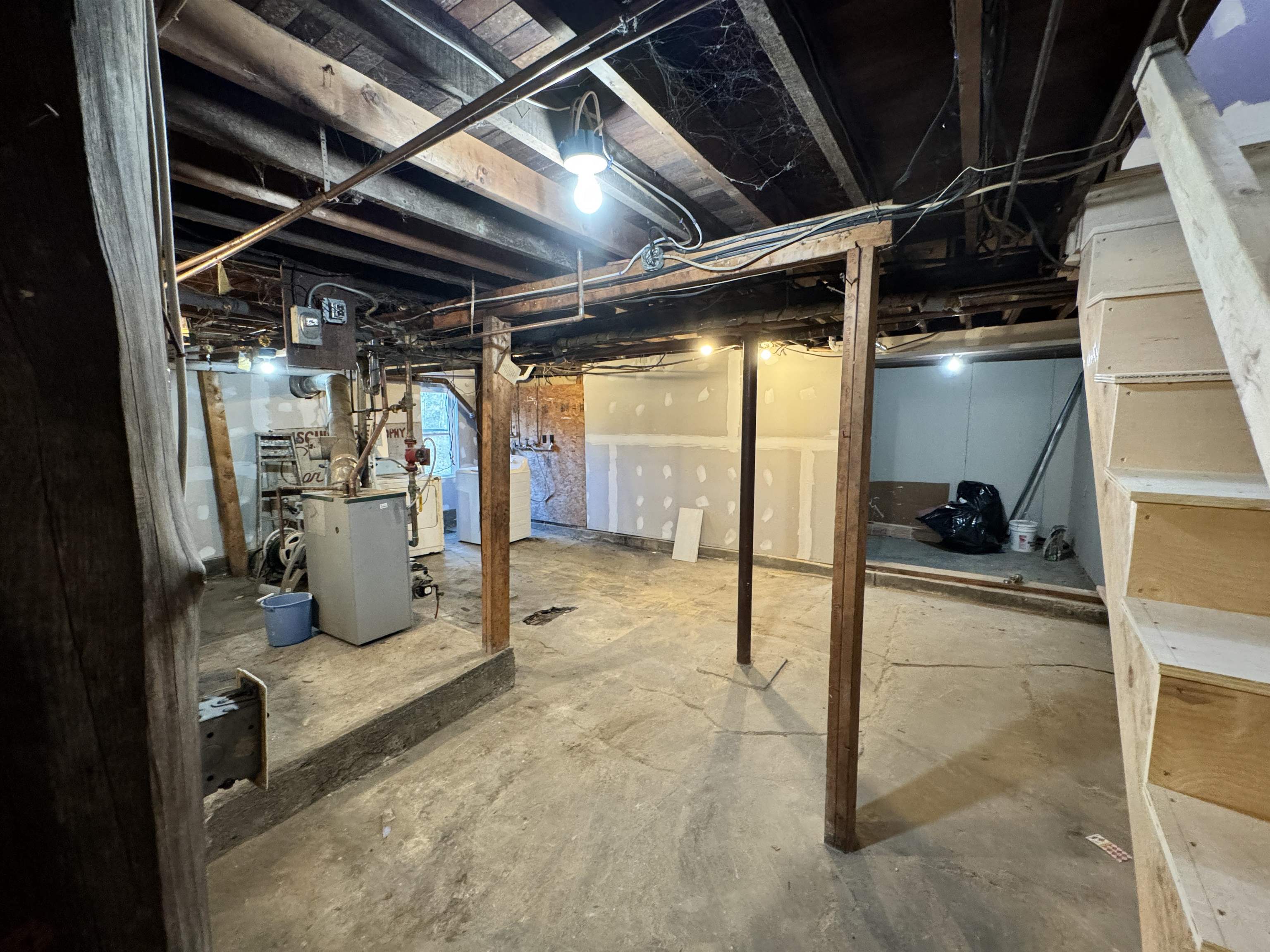main property photo 18