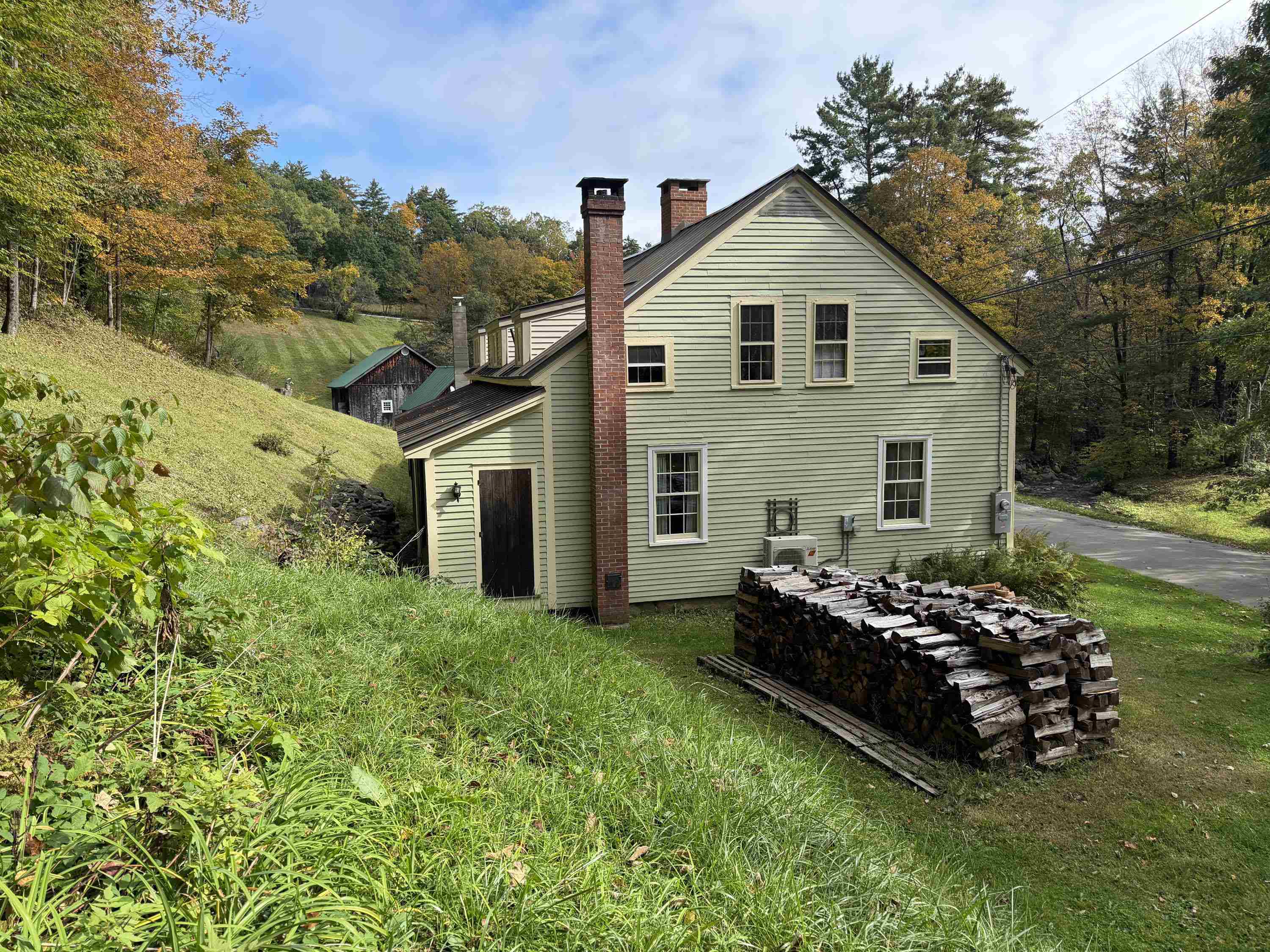 main property photo 41