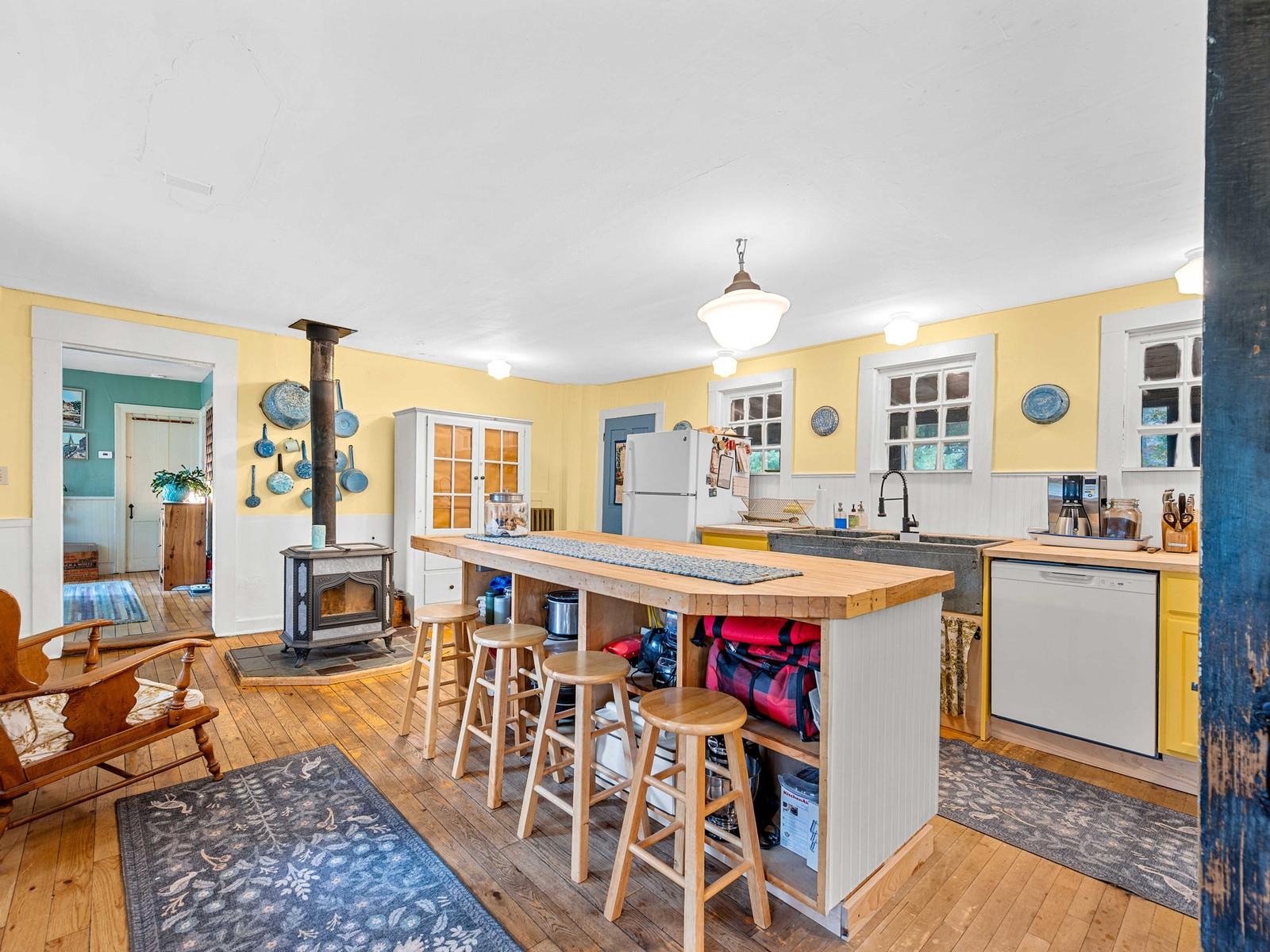 main property photo 11